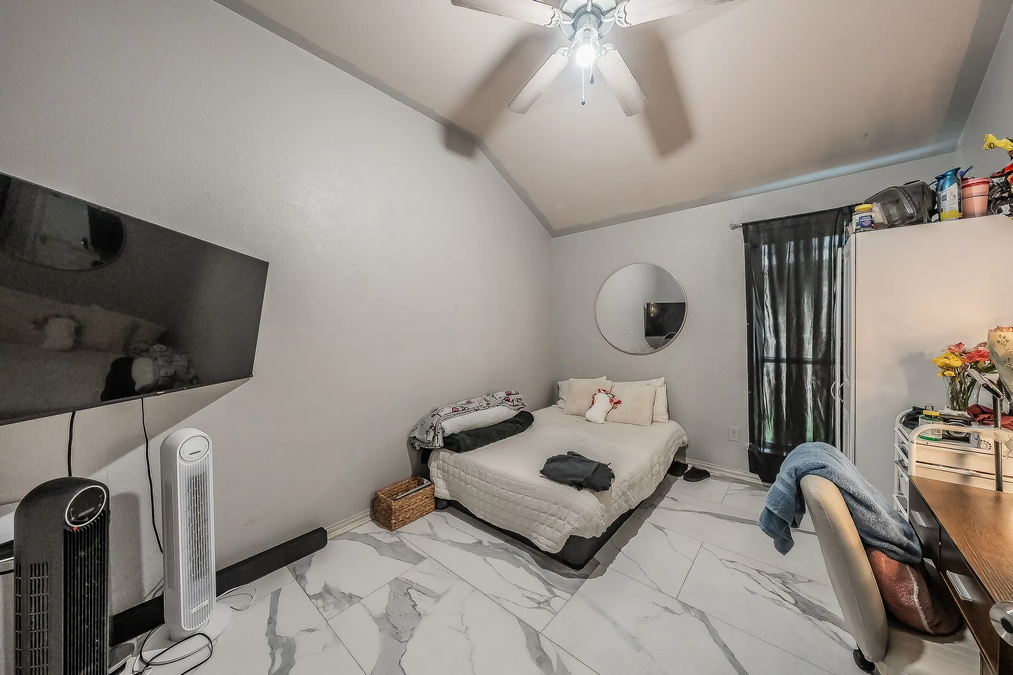 Single Family Residence For Sale in Tarrant County , 1240 Camden Yard Drive, Fort Worth, Texas 76028, 4 Bedroom, 2 Bathroom, 2 Garage spaces, 1,887 Sqft, built in 2011, mls#21337058, Real Estate Agent in Fort Worth, Homes For Sale in Tarrant county, Homes For Sale in Fort Worth, Realtor in Fort Worth Texas, Real Estate Brokerage Independent Realty Texas, Luminita Cordes Realtor