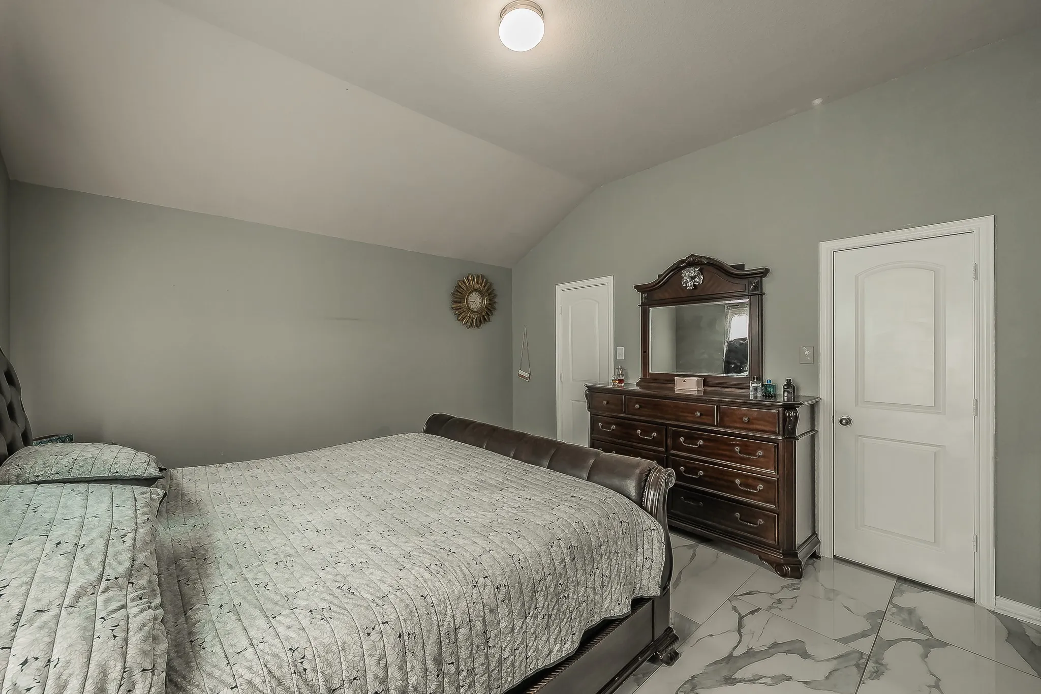 Single Family Residence For Sale in Tarrant County , 1240 Camden Yard Drive, Fort Worth, Texas 76028, 4 Bedroom, 2 Bathroom, 2 Garage spaces, 1,887 Sqft, built in 2011, mls#21337058, Real Estate Agent in Fort Worth, Homes For Sale in Tarrant county, Homes For Sale in Fort Worth, Realtor in Fort Worth Texas, Real Estate Brokerage Independent Realty Texas, Luminita Cordes Realtor