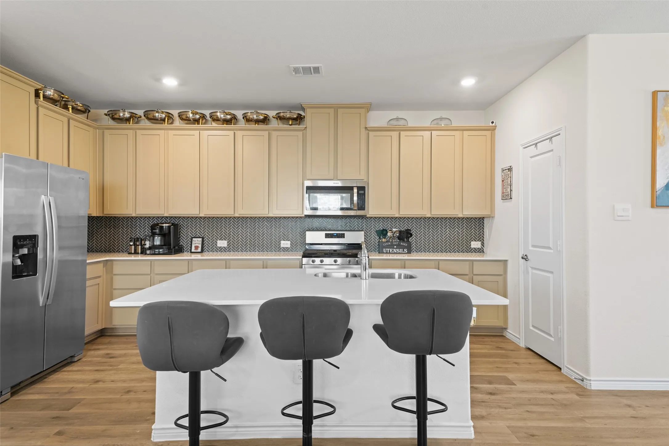 Single Family Residence For Sale in Denton County , 10608 Plumlee Lane, Aubrey, Texas 76227, 5 Bedroom, 4 Bathroom, 2 Garage spaces, 3,401 Sqft, built in 2023, mls#21343057, Real Estate Agent in Aubrey, Homes For Sale in Denton county, Homes For Sale in Aubrey, Realtor in Aubrey Texas, Real Estate Brokerage Independent Realty Texas, Luminita Cordes Realtor