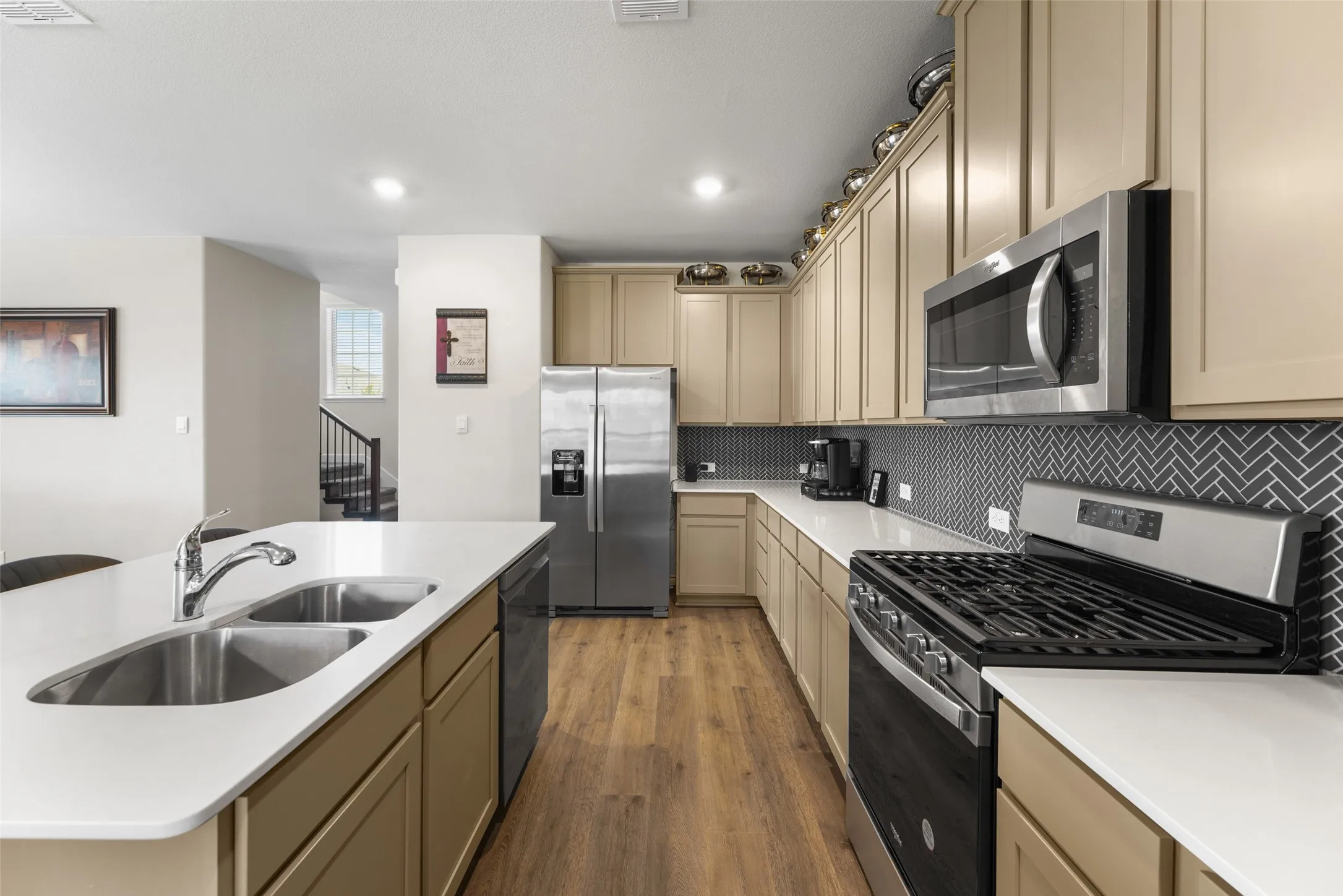 Single Family Residence For Sale in Denton County , 10608 Plumlee Lane, Aubrey, Texas 76227, 5 Bedroom, 4 Bathroom, 2 Garage spaces, 3,401 Sqft, built in 2023, mls#21343057, Real Estate Agent in Aubrey, Homes For Sale in Denton county, Homes For Sale in Aubrey, Realtor in Aubrey Texas, Real Estate Brokerage Independent Realty Texas, Luminita Cordes Realtor