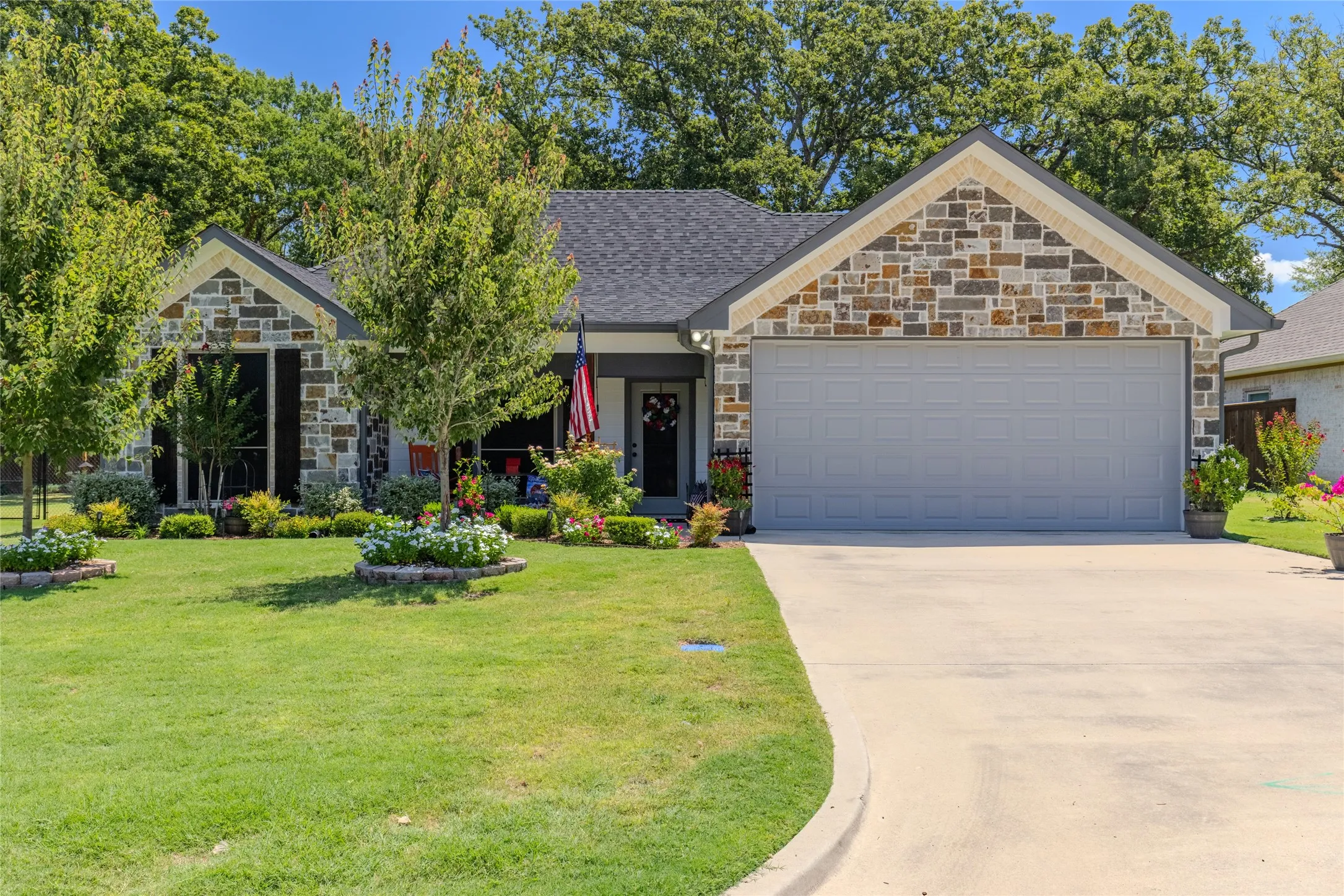 Single Family Residence For Sale in Rains County , 123 Oak Street, Emory, Texas 75440, 3 Bedroom, 2 Bathroom, 2 Garage spaces, 1,327 Sqft, built in 2023, Price $308,900, mls#21343069, Real Estate Agent in Emory, Homes For Sale in Rains county, Homes For Sale in Emory, Realtor in Emory Texas, Real Estate Brokerage Independent Realty Texas, Luminita Cordes Realtor