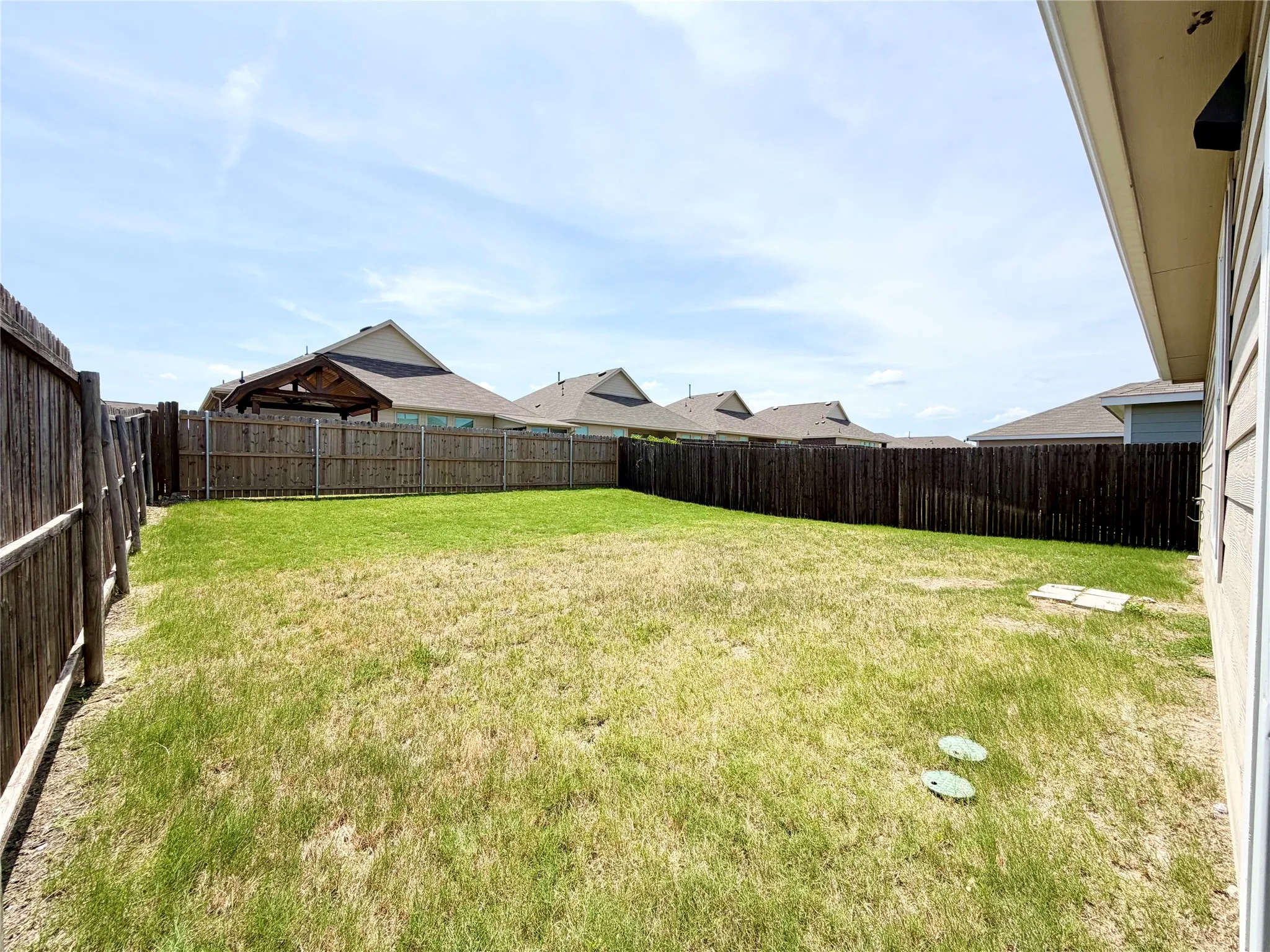 Single Family Residence For Rent in Kaufman County , 5903 Nyquist Way, Forney, Texas 75126, 2 Bedroom, 1 Bathroom, 2 Garage spaces, 853 Sqft, built in 2021, mls#21343691, Real Estate Agent in Forney, Homes For Rent in Kaufman county, Homes For Rent in Forney, Realtor in Forney Texas, Real Estate Brokerage Independent Realty Texas, Luminita Cordes Realtor