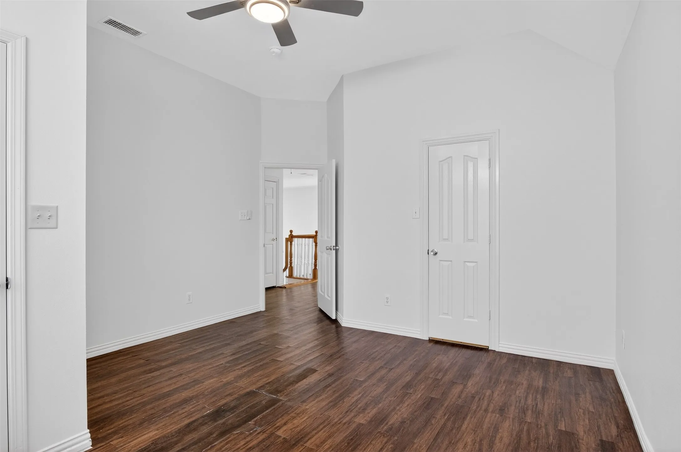 Single Family Residence For Sale in Collin County , 3716 Lowrey Way, Plano, Texas 75025, 5 Bedroom, 4 Bathroom, 2 Garage spaces, 3,872 Sqft, built in 1998, mls#21343696, Real Estate Agent in Plano, Homes For Sale in Collin county, Homes For Sale in Plano, Realtor in Plano Texas, Real Estate Brokerage Independent Realty Texas, Luminita Cordes Realtor