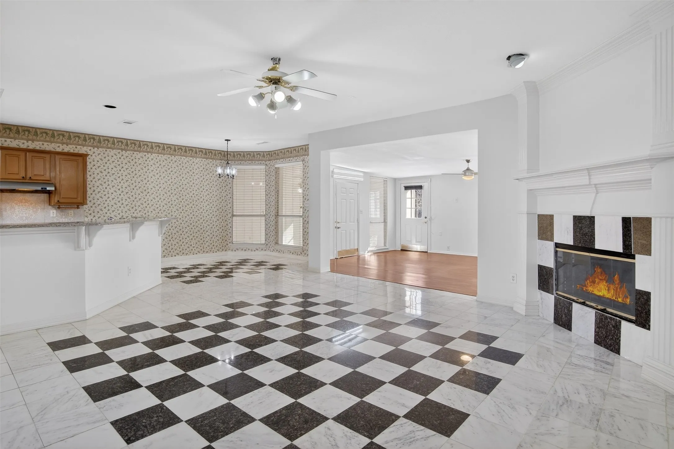Single Family Residence For Sale in Collin County , 3716 Lowrey Way, Plano, Texas 75025, 5 Bedroom, 4 Bathroom, 2 Garage spaces, 3,872 Sqft, built in 1998, mls#21343696, Real Estate Agent in Plano, Homes For Sale in Collin county, Homes For Sale in Plano, Realtor in Plano Texas, Real Estate Brokerage Independent Realty Texas, Luminita Cordes Realtor