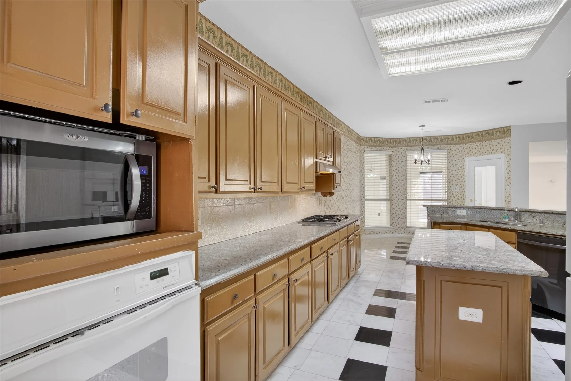Single Family Residence For Sale in Collin County , 3716 Lowrey Way, Plano, Texas 75025, 5 Bedroom, 4 Bathroom, 2 Garage spaces, 3,872 Sqft, built in 1998, mls#21343696, Real Estate Agent in Plano, Homes For Sale in Collin county, Homes For Sale in Plano, Realtor in Plano Texas, Real Estate Brokerage Independent Realty Texas, Luminita Cordes Realtor