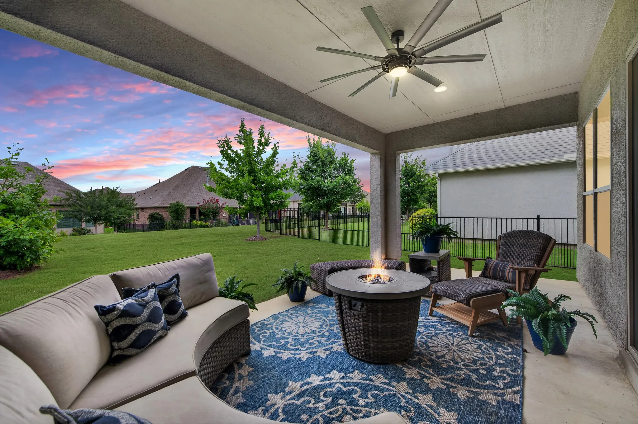 Single Family Residence For Sale in Denton County , 12616 Copper Ore Way, Denton, Texas 76207, 2 Bedroom, 3 Bathroom, 2 Garage spaces, 1,928 Sqft, built in 2021, mls#21342730, Real Estate Agent in Denton, Homes For Sale in Denton county, Homes For Sale in Denton, Realtor in Denton Texas, Real Estate Brokerage Independent Realty Texas, Luminita Cordes Realtor