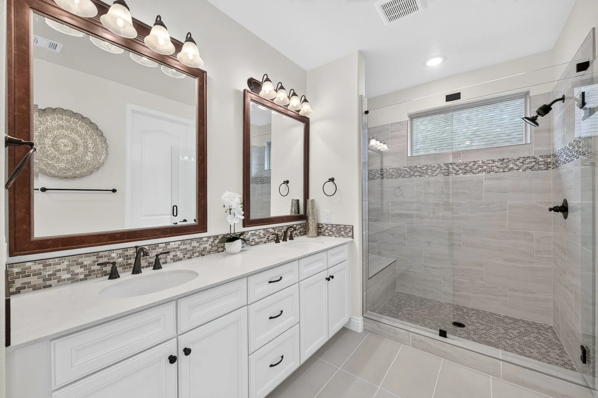 Single Family Residence For Sale in Denton County , 12616 Copper Ore Way, Denton, Texas 76207, 2 Bedroom, 3 Bathroom, 2 Garage spaces, 1,928 Sqft, built in 2021, mls#21342730, Real Estate Agent in Denton, Homes For Sale in Denton county, Homes For Sale in Denton, Realtor in Denton Texas, Real Estate Brokerage Independent Realty Texas, Luminita Cordes Realtor