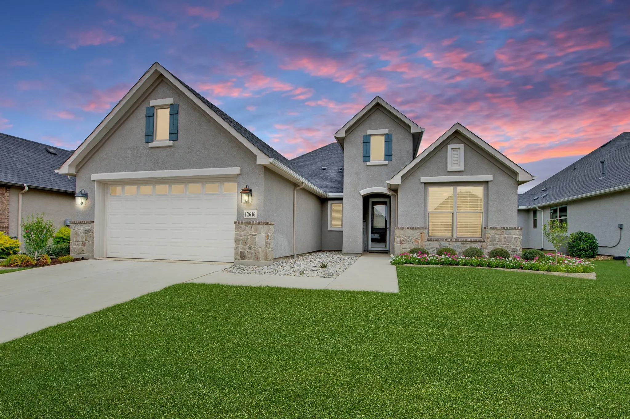 Single Family Residence For Sale in Denton County , 12616 Copper Ore Way, Denton, Texas 76207, 2 Bedroom, 3 Bathroom, 2 Garage spaces, 1,928 Sqft, built in 2021, mls#21342730, Real Estate Agent in Denton, Homes For Sale in Denton county, Homes For Sale in Denton, Realtor in Denton Texas, Real Estate Brokerage Independent Realty Texas, Luminita Cordes Realtor
