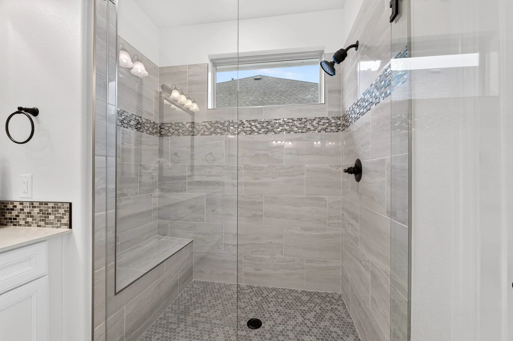 Single Family Residence For Sale in Denton County , 12616 Copper Ore Way, Denton, Texas 76207, 2 Bedroom, 3 Bathroom, 2 Garage spaces, 1,928 Sqft, built in 2021, mls#21342730, Real Estate Agent in Denton, Homes For Sale in Denton county, Homes For Sale in Denton, Realtor in Denton Texas, Real Estate Brokerage Independent Realty Texas, Luminita Cordes Realtor