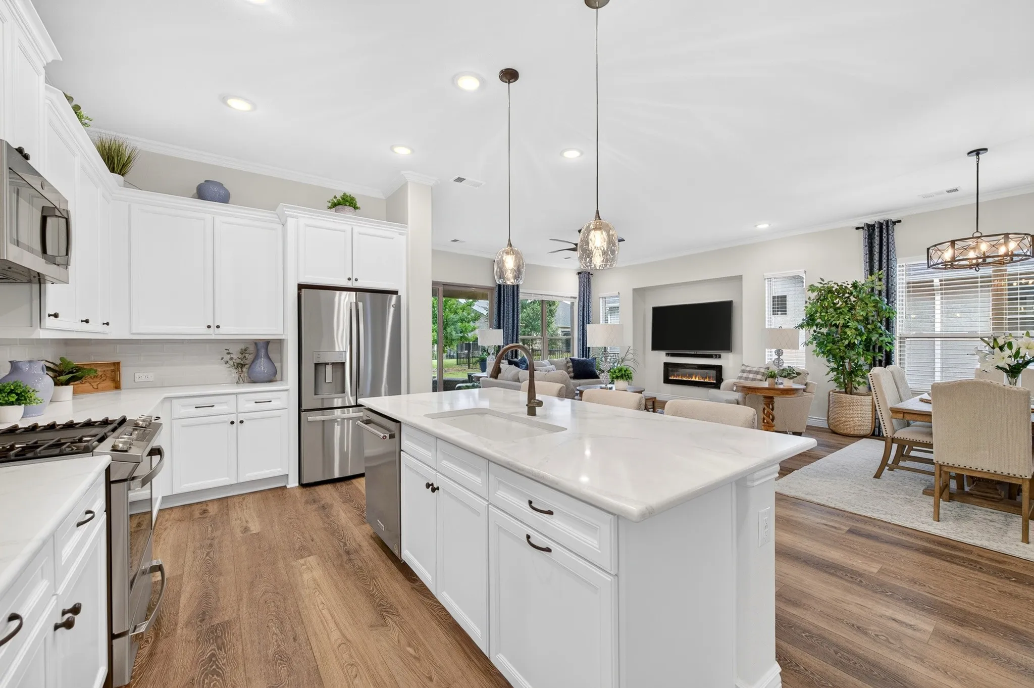Single Family Residence For Sale in Denton County , 12616 Copper Ore Way, Denton, Texas 76207, 2 Bedroom, 3 Bathroom, 2 Garage spaces, 1,928 Sqft, built in 2021, mls#21342730, Real Estate Agent in Denton, Homes For Sale in Denton county, Homes For Sale in Denton, Realtor in Denton Texas, Real Estate Brokerage Independent Realty Texas, Luminita Cordes Realtor