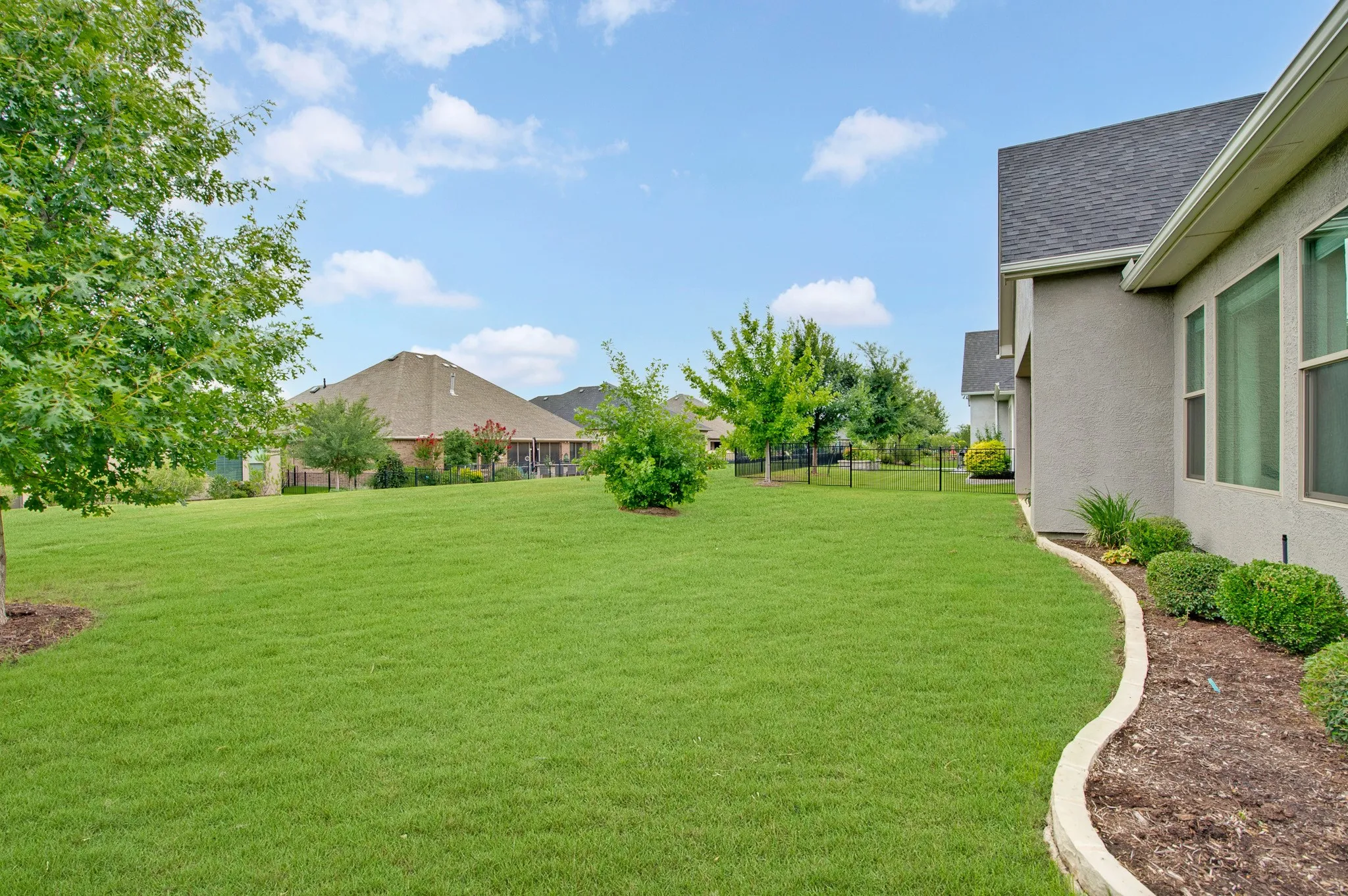 Single Family Residence For Sale in Denton County , 12616 Copper Ore Way, Denton, Texas 76207, 2 Bedroom, 3 Bathroom, 2 Garage spaces, 1,928 Sqft, built in 2021, mls#21342730, Real Estate Agent in Denton, Homes For Sale in Denton county, Homes For Sale in Denton, Realtor in Denton Texas, Real Estate Brokerage Independent Realty Texas, Luminita Cordes Realtor