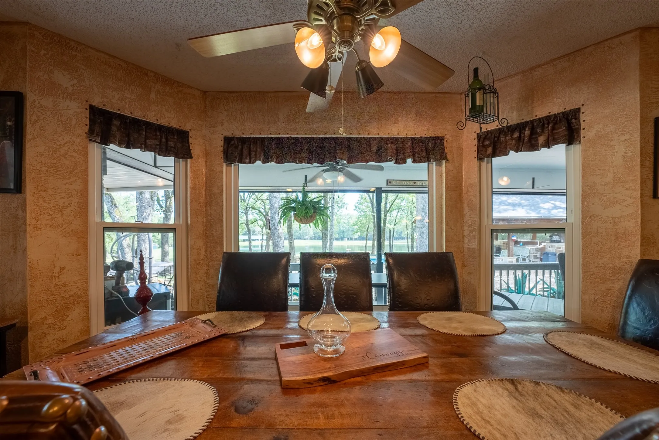 Farm For Sale in Kaufman County , 10100 County Road 4028, Kemp, Texas 75143, 3 Bedrooms, 3 Bathrooms, Garage spaces, 2,370 Sqft, built in 1994, Price $2,250,000, mls#21343695, Real Estate Agent in Kemp, Homes For Sale in Kaufman county, Homes For Sale in Kemp, Realtor in Kemp Texas, Real Estate Brokerage Independent Realty Texas, Luminita Cordes Realtor