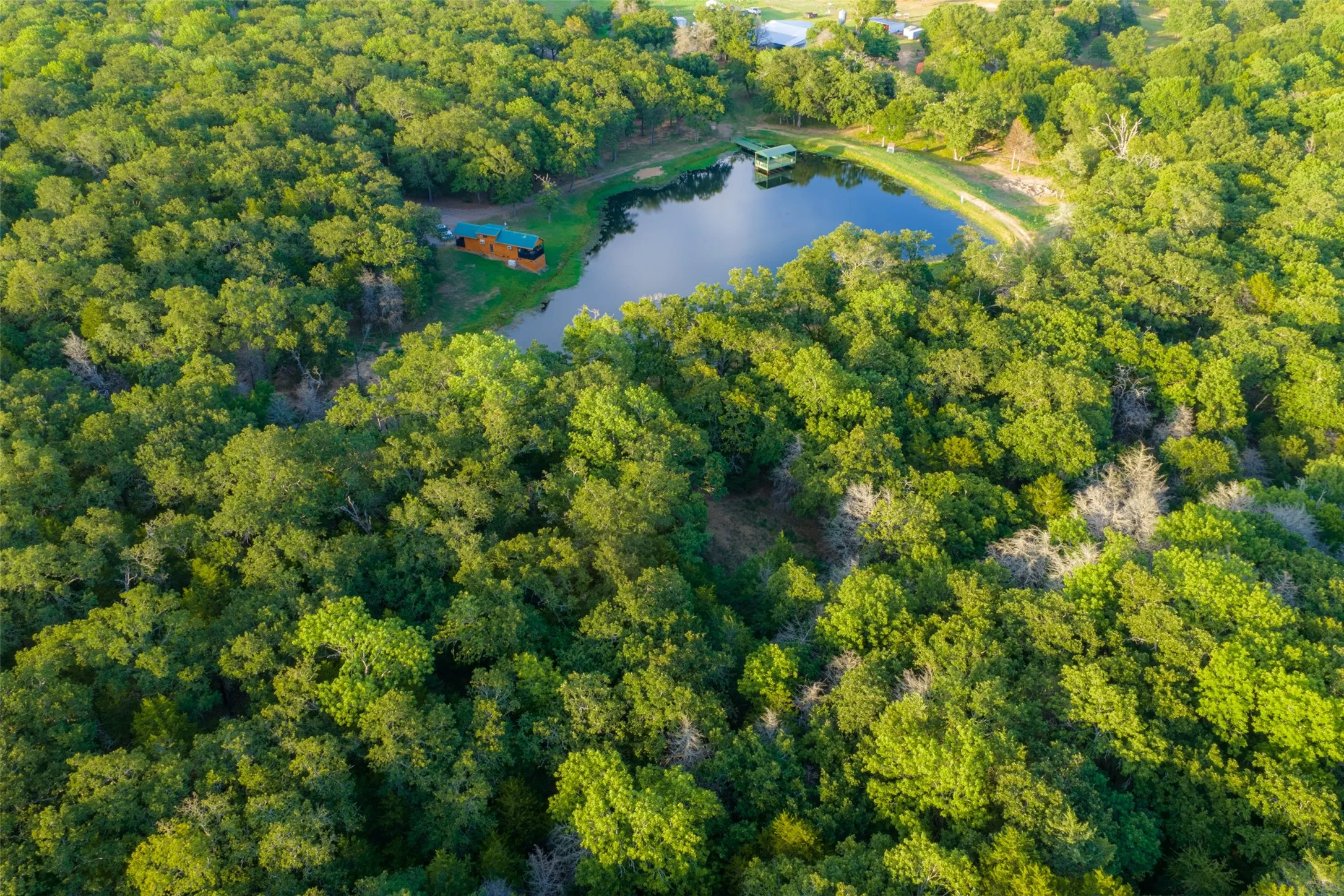 Farm For Sale in Kaufman County , 10100 County Road 4028, Kemp, Texas 75143, 3 Bedrooms, 3 Bathrooms, Garage spaces, 2,370 Sqft, built in 1994, Price $2,250,000, mls#21343695, Real Estate Agent in Kemp, Homes For Sale in Kaufman county, Homes For Sale in Kemp, Realtor in Kemp Texas, Real Estate Brokerage Independent Realty Texas, Luminita Cordes Realtor