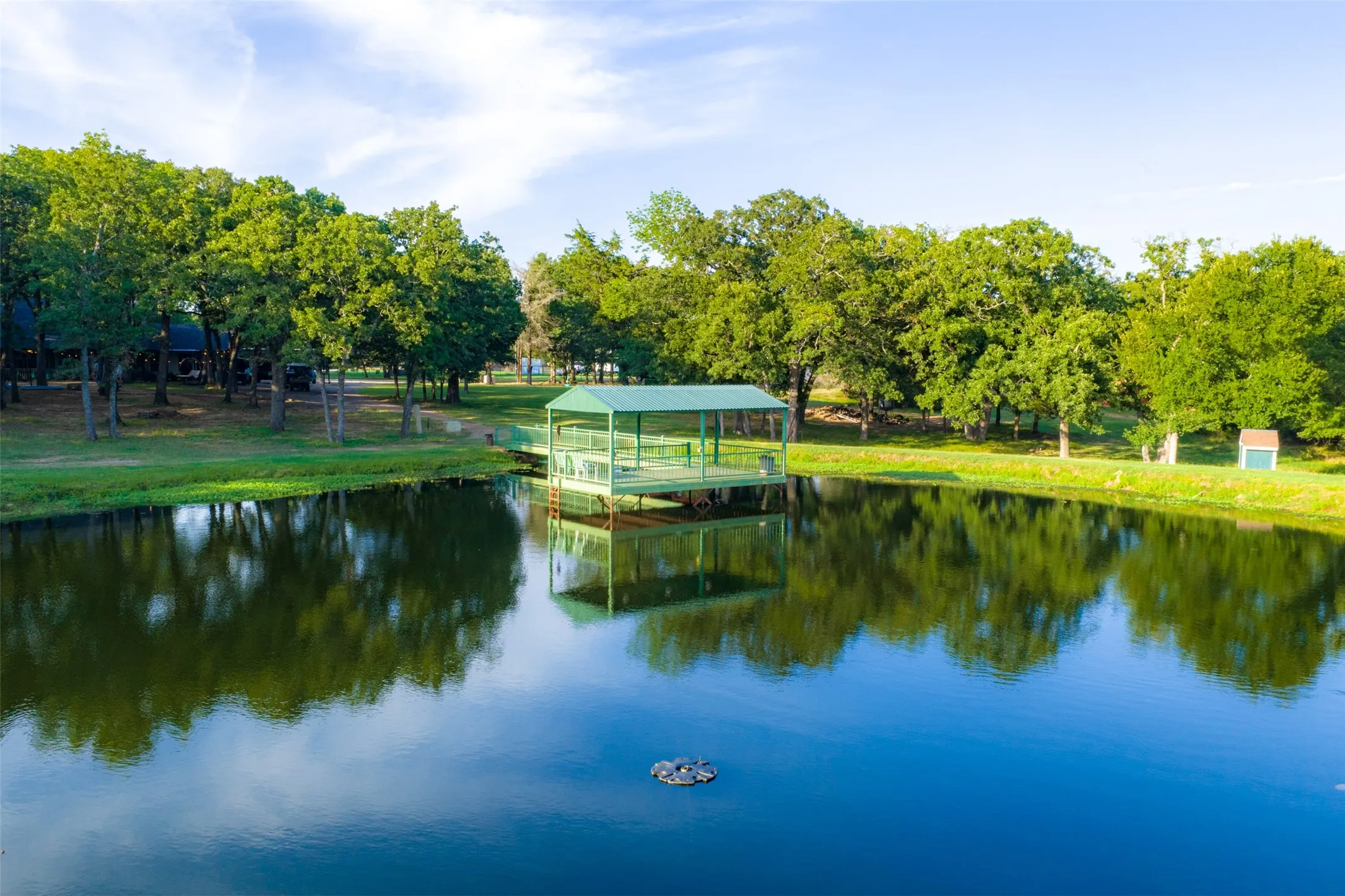 Farm For Sale in Kaufman County , 10100 County Road 4028, Kemp, Texas 75143, 3 Bedrooms, 3 Bathrooms, Garage spaces, 2,370 Sqft, built in 1994, Price $2,250,000, mls#21343695, Real Estate Agent in Kemp, Homes For Sale in Kaufman county, Homes For Sale in Kemp, Realtor in Kemp Texas, Real Estate Brokerage Independent Realty Texas, Luminita Cordes Realtor