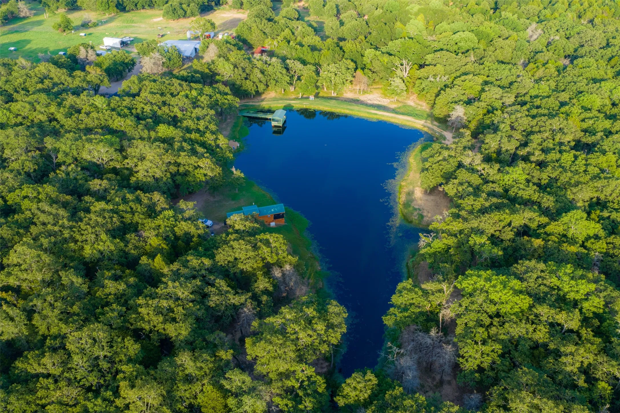 Farm For Sale in Kaufman County , 10100 County Road 4028, Kemp, Texas 75143, 3 Bedrooms, 3 Bathrooms, Garage spaces, 2,370 Sqft, built in 1994, Price $2,250,000, mls#21343695, Real Estate Agent in Kemp, Homes For Sale in Kaufman county, Homes For Sale in Kemp, Realtor in Kemp Texas, Real Estate Brokerage Independent Realty Texas, Luminita Cordes Realtor