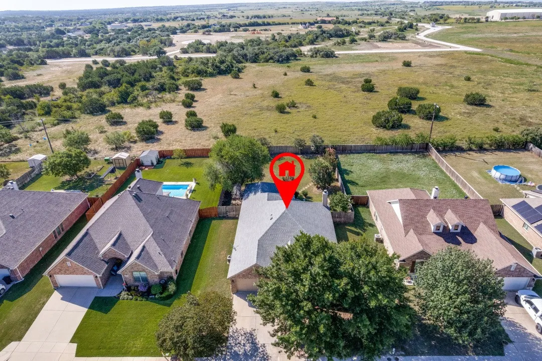 Single Family Residence For Sale in Parker County , 368 Lockwood Lane, Weatherford, Texas 76087, 3 Bedroom, 2 Bathroom, 2 Garage spaces, 2,560 Sqft, built in 2007, mls#21343573, Real Estate Agent in Weatherford, Homes For Sale in Parker county, Homes For Sale in Weatherford, Realtor in Weatherford Texas, Real Estate Brokerage Independent Realty Texas, Luminita Cordes Realtor