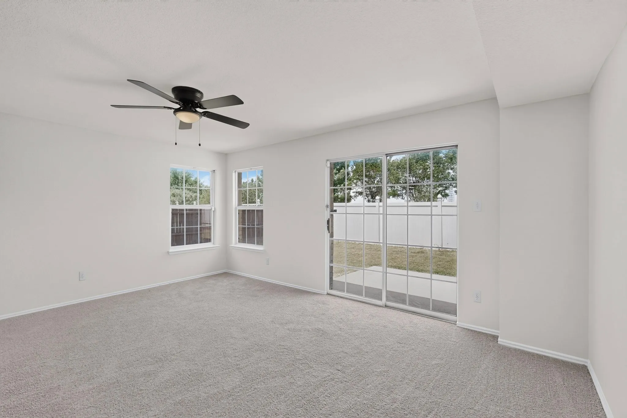 Single Family Residence For Sale in Ellis County , 109 Harvest Hill Lane, Red Oak, Texas 75154, 3 Bedroom, 2 Bathroom, 2 Garage spaces, 1,982 Sqft, built in 2005, mls#21343073, Real Estate Agent in Red Oak, Homes For Sale in Ellis county, Homes For Sale in Red Oak, Realtor in Red Oak Texas, Real Estate Brokerage Independent Realty Texas, Luminita Cordes Realtor