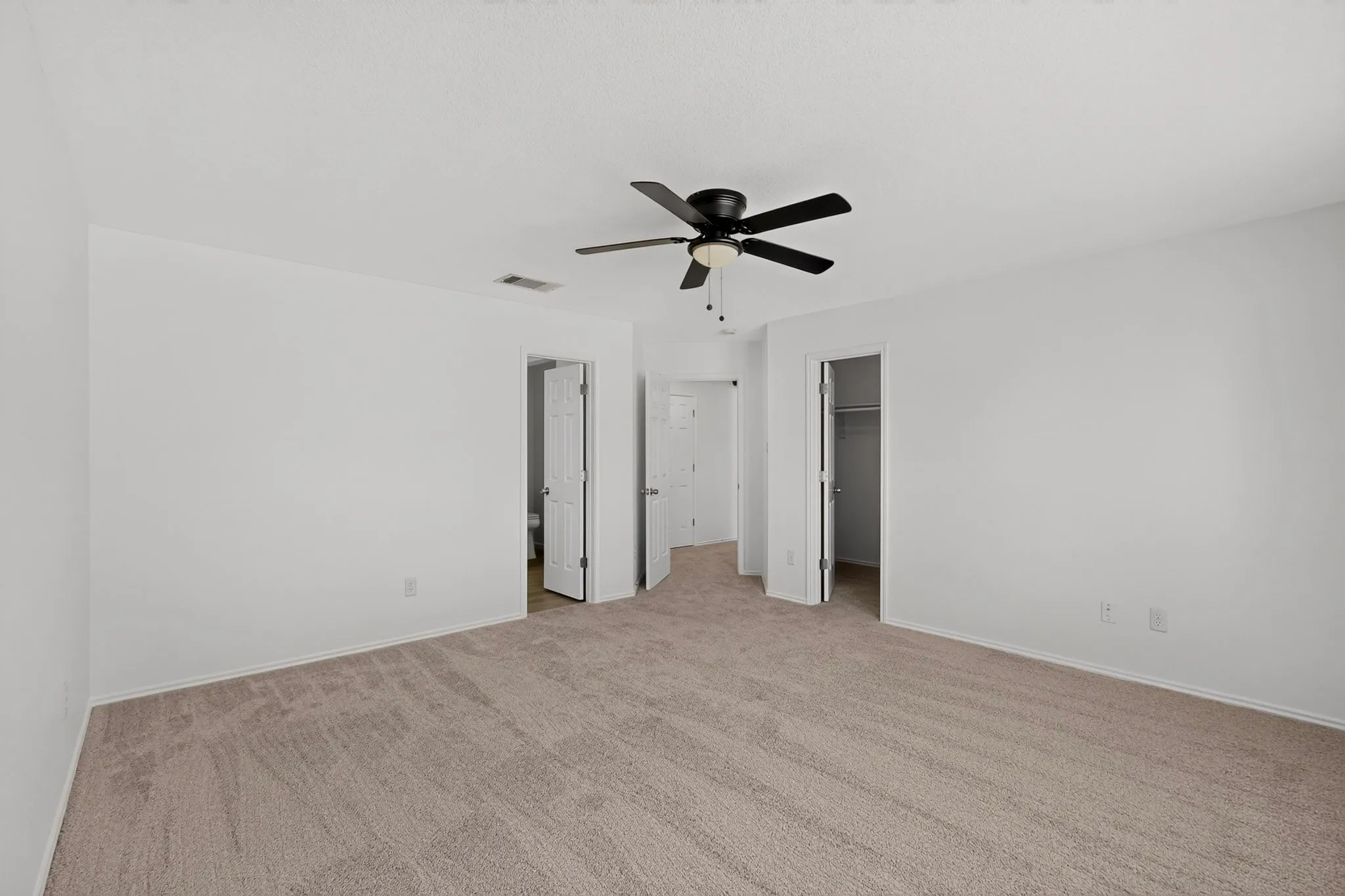Single Family Residence For Sale in Ellis County , 109 Harvest Hill Lane, Red Oak, Texas 75154, 3 Bedroom, 2 Bathroom, 2 Garage spaces, 1,982 Sqft, built in 2005, mls#21343073, Real Estate Agent in Red Oak, Homes For Sale in Ellis county, Homes For Sale in Red Oak, Realtor in Red Oak Texas, Real Estate Brokerage Independent Realty Texas, Luminita Cordes Realtor