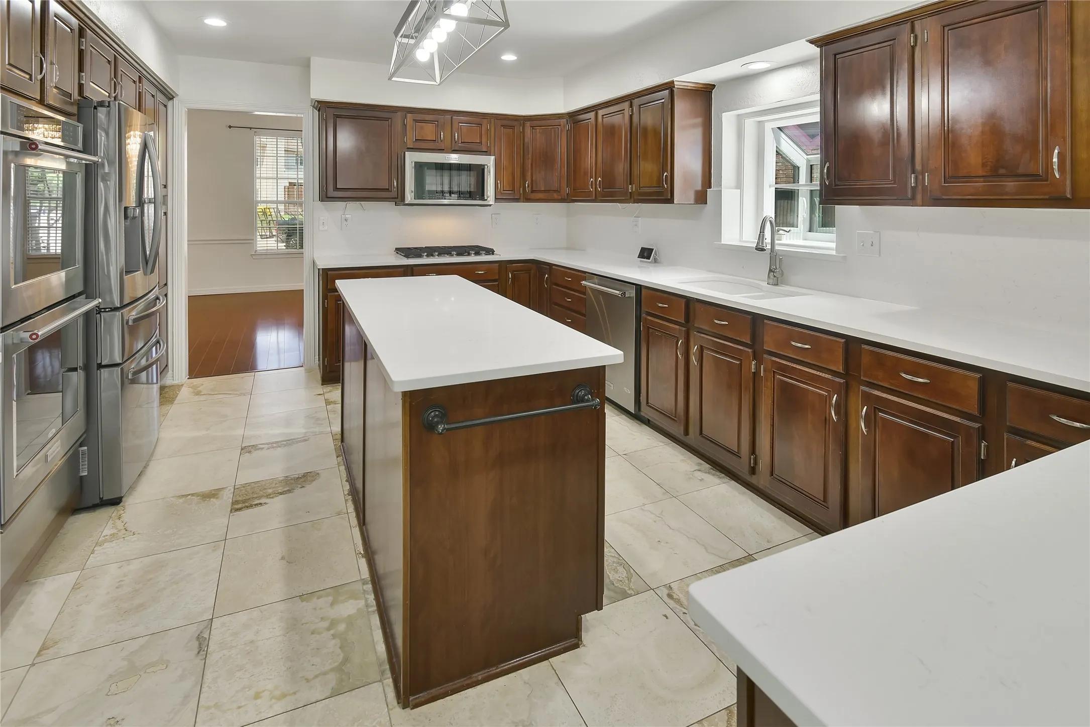 Single Family Residence For Rent in Collin County , 18528 Vista Del Sol, Dallas, Texas 75287, 4 Bedroom, 3 Bathroom, 2 Garage spaces, 3,589 Sqft, built in 1990, mls#21340927, Real Estate Agent in Dallas, Homes For Rent in Collin county, Homes For Rent in Dallas, Realtor in Dallas Texas, Real Estate Brokerage Independent Realty Texas, Luminita Cordes Realtor