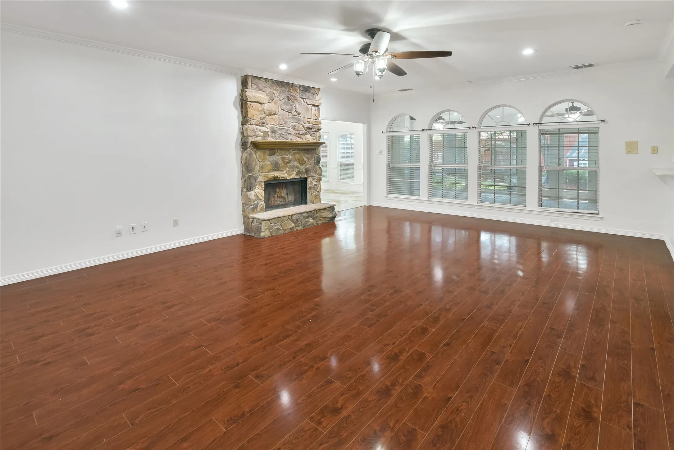 Single Family Residence For Rent in Collin County , 18528 Vista Del Sol, Dallas, Texas 75287, 4 Bedroom, 3 Bathroom, 2 Garage spaces, 3,589 Sqft, built in 1990, mls#21340927, Real Estate Agent in Dallas, Homes For Rent in Collin county, Homes For Rent in Dallas, Realtor in Dallas Texas, Real Estate Brokerage Independent Realty Texas, Luminita Cordes Realtor