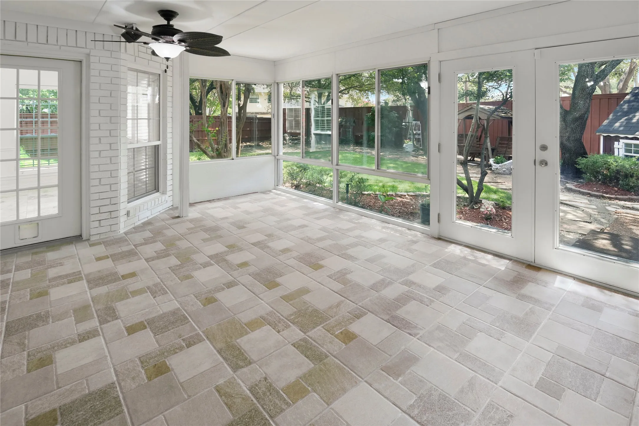 Single Family Residence For Rent in Collin County , 18528 Vista Del Sol, Dallas, Texas 75287, 4 Bedroom, 3 Bathroom, 2 Garage spaces, 3,589 Sqft, built in 1990, mls#21340927, Real Estate Agent in Dallas, Homes For Rent in Collin county, Homes For Rent in Dallas, Realtor in Dallas Texas, Real Estate Brokerage Independent Realty Texas, Luminita Cordes Realtor