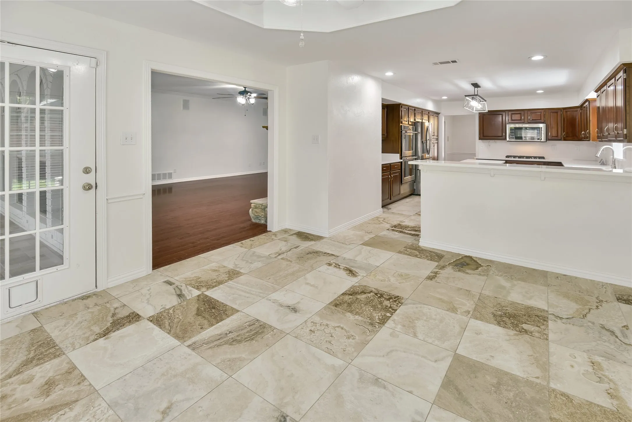 Single Family Residence For Rent in Collin County , 18528 Vista Del Sol, Dallas, Texas 75287, 4 Bedroom, 3 Bathroom, 2 Garage spaces, 3,589 Sqft, built in 1990, mls#21340927, Real Estate Agent in Dallas, Homes For Rent in Collin county, Homes For Rent in Dallas, Realtor in Dallas Texas, Real Estate Brokerage Independent Realty Texas, Luminita Cordes Realtor