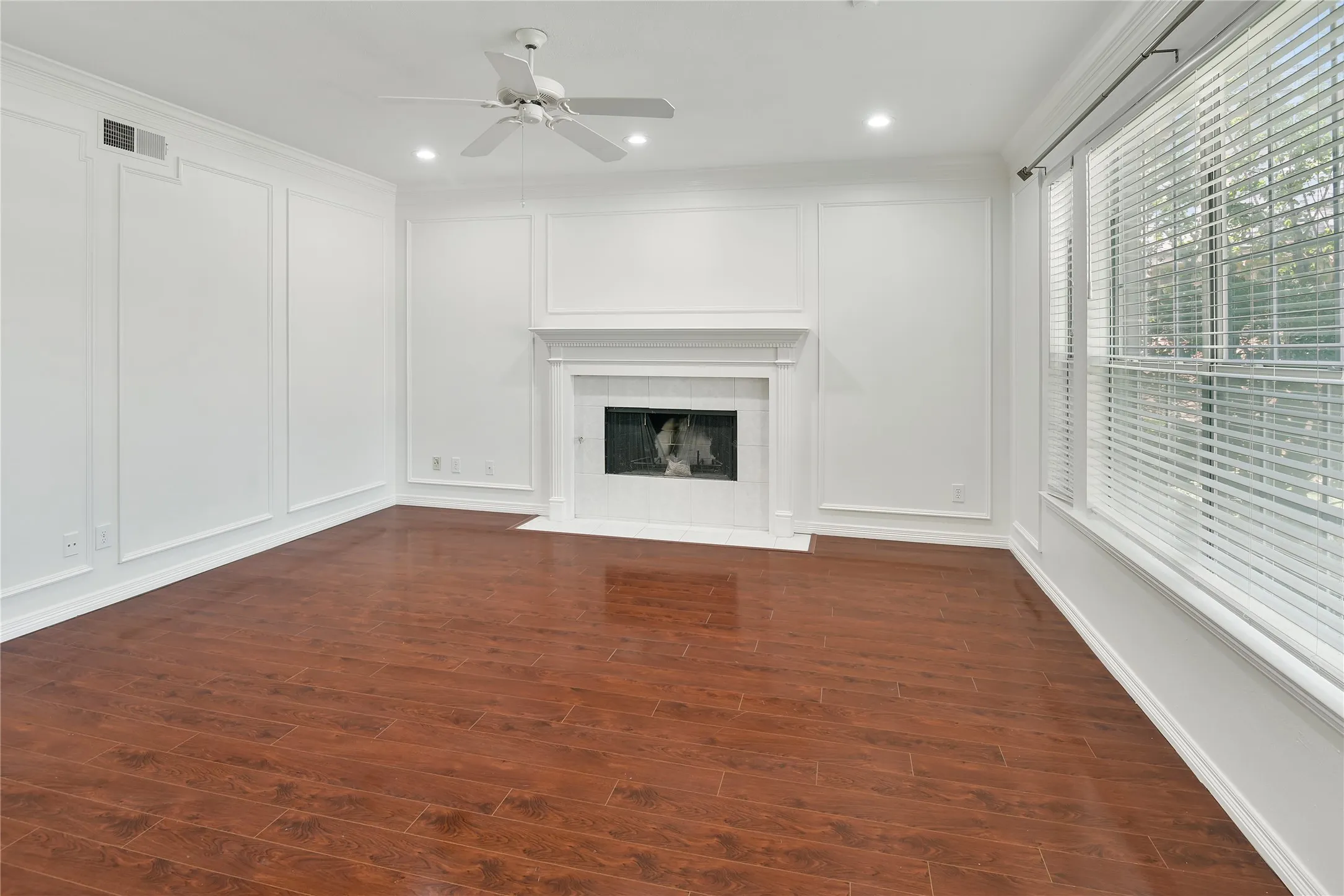 Single Family Residence For Rent in Collin County , 18528 Vista Del Sol, Dallas, Texas 75287, 4 Bedroom, 3 Bathroom, 2 Garage spaces, 3,589 Sqft, built in 1990, mls#21340927, Real Estate Agent in Dallas, Homes For Rent in Collin county, Homes For Rent in Dallas, Realtor in Dallas Texas, Real Estate Brokerage Independent Realty Texas, Luminita Cordes Realtor