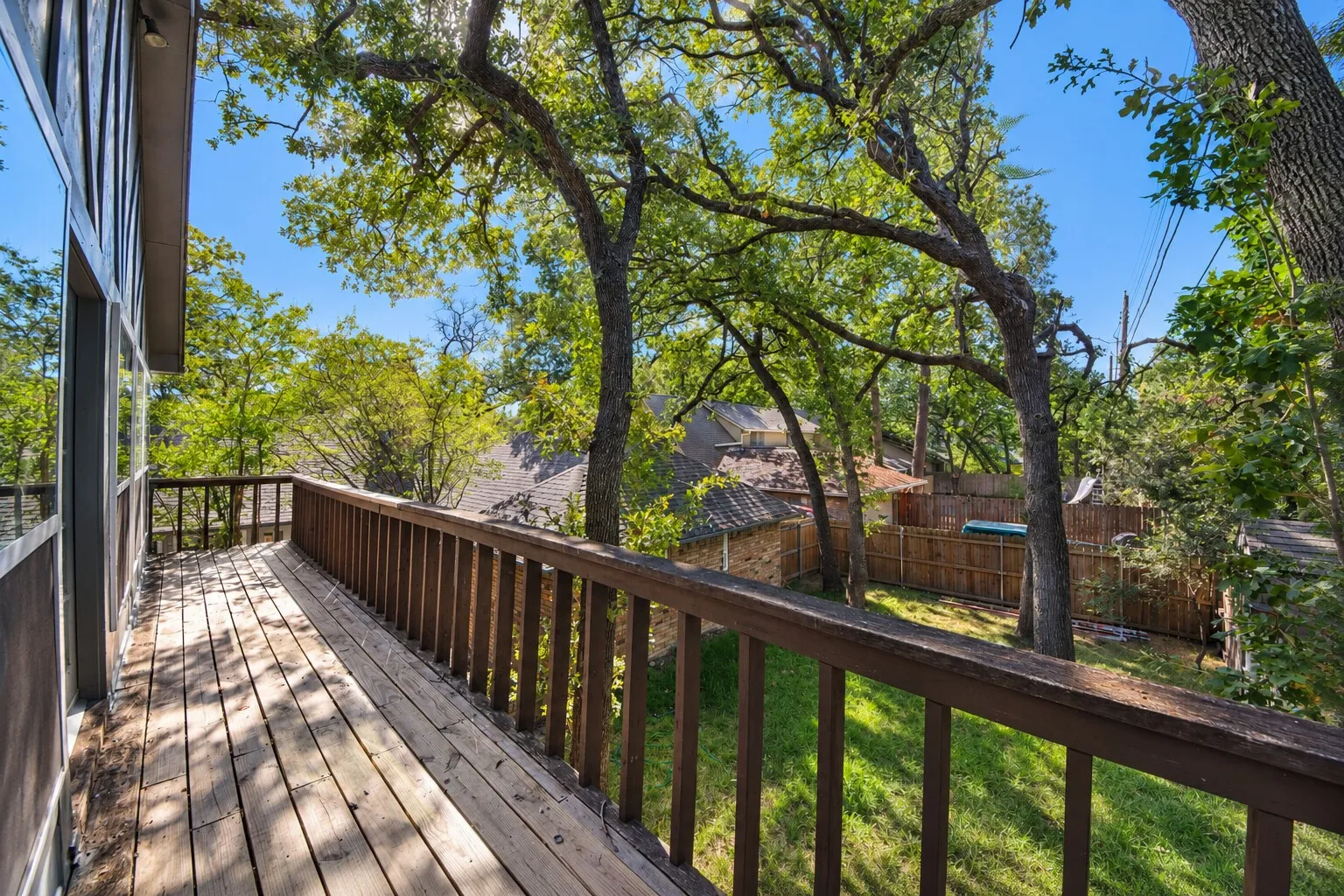 Single Family Residence For Sale in Dallas County , 1409 Colony Drive, Irving, Texas 75061, 4 Bedroom, 3 Bathroom, 2 Garage spaces, 3,818 Sqft, built in 1974, mls#21343753, Real Estate Agent in Irving, Homes For Sale in Dallas county, Homes For Sale in Irving, Realtor in Irving Texas, Real Estate Brokerage Independent Realty Texas, Luminita Cordes Realtor