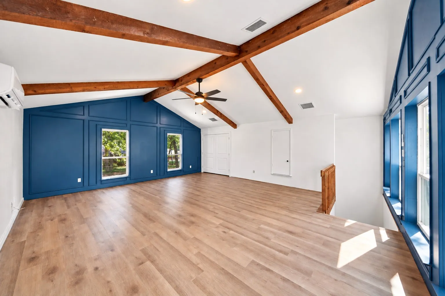 Single Family Residence For Sale in Dallas County , 1409 Colony Drive, Irving, Texas 75061, 4 Bedroom, 3 Bathroom, 2 Garage spaces, 3,818 Sqft, built in 1974, mls#21343753, Real Estate Agent in Irving, Homes For Sale in Dallas county, Homes For Sale in Irving, Realtor in Irving Texas, Real Estate Brokerage Independent Realty Texas, Luminita Cordes Realtor