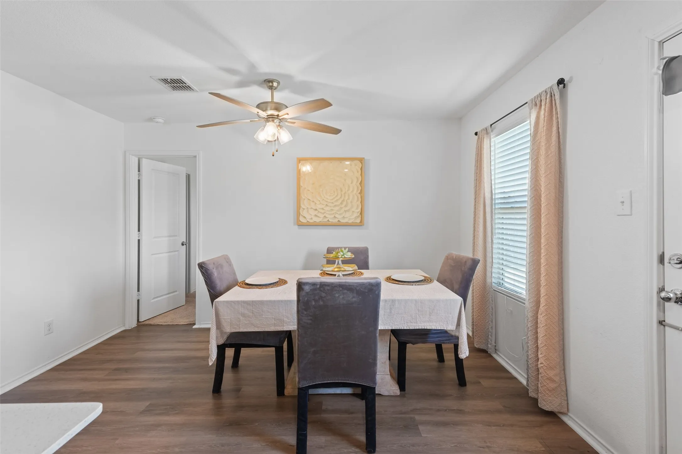 Single Family Residence For Sale in Collin County , 1606 Deerchase Drive, Anna, Texas 75409, 3 Bedroom, 2 Bathroom, 2 Garage spaces, 1,298 Sqft, built in 2021, mls#21343760, Real Estate Agent in Anna, Homes For Sale in Collin county, Homes For Sale in Anna, Realtor in Anna Texas, Real Estate Brokerage Independent Realty Texas, Luminita Cordes Realtor