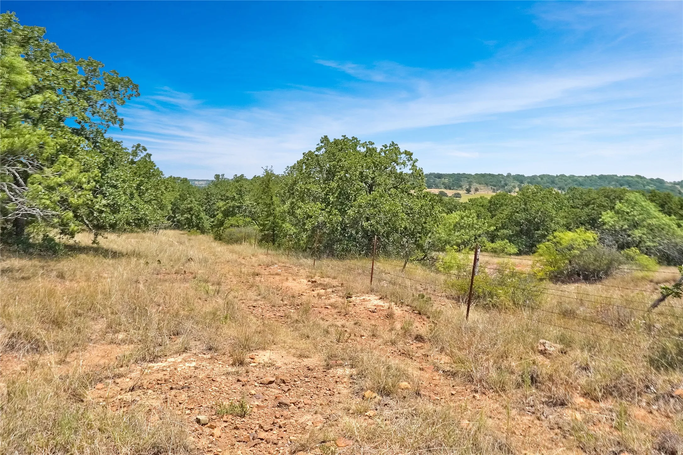 Single Family Residence For Sale in Jack County , 6551 Crooked Creek Road, Jacksboro, Texas 76458, 3 Bedrooms, 2 Bathrooms, 2 Garage spaces, 1,776 Sqft, built in 1948, Price $1,950,000, mls#21343697, Real Estate Agent in Jacksboro, Homes For Sale in Jack county, Homes For Sale in Jacksboro, Realtor in Jacksboro Texas, Real Estate Brokerage Independent Realty Texas, Luminita Cordes Realtor
