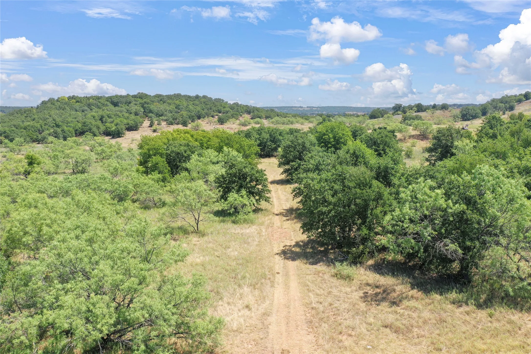 Single Family Residence For Sale in Jack County , 6551 Crooked Creek Road, Jacksboro, Texas 76458, 3 Bedrooms, 2 Bathrooms, 2 Garage spaces, 1,776 Sqft, built in 1948, Price $1,950,000, mls#21343697, Real Estate Agent in Jacksboro, Homes For Sale in Jack county, Homes For Sale in Jacksboro, Realtor in Jacksboro Texas, Real Estate Brokerage Independent Realty Texas, Luminita Cordes Realtor