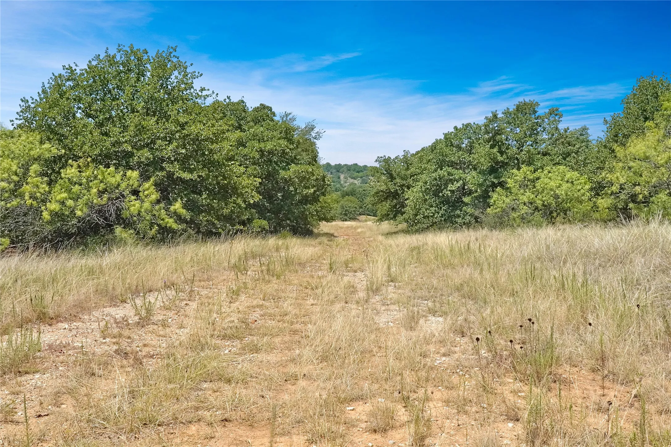 Single Family Residence For Sale in Jack County , 6551 Crooked Creek Road, Jacksboro, Texas 76458, 3 Bedrooms, 2 Bathrooms, 2 Garage spaces, 1,776 Sqft, built in 1948, Price $1,950,000, mls#21343697, Real Estate Agent in Jacksboro, Homes For Sale in Jack county, Homes For Sale in Jacksboro, Realtor in Jacksboro Texas, Real Estate Brokerage Independent Realty Texas, Luminita Cordes Realtor