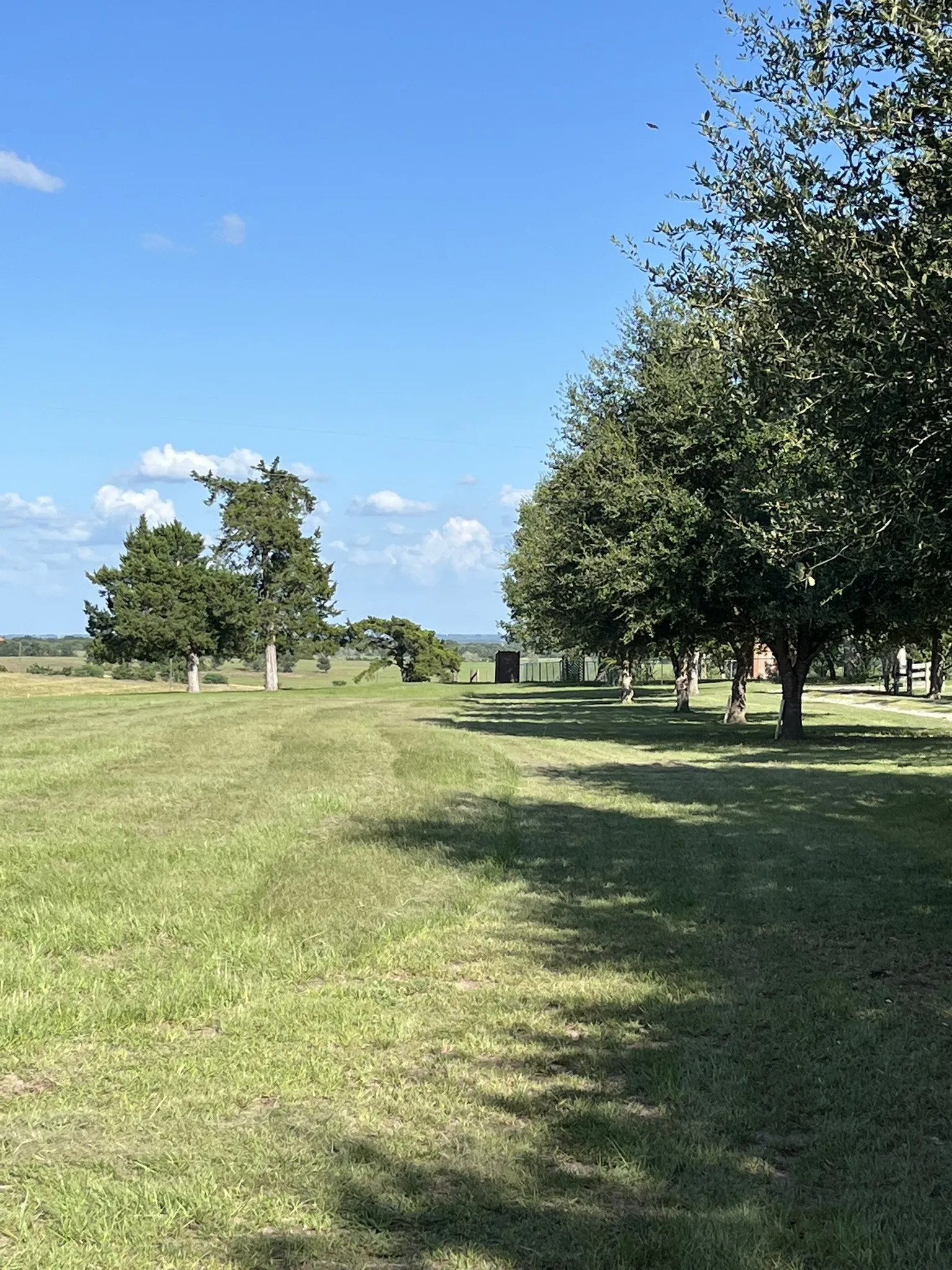 Single Family Residence For Sale in Washington (TX) County , 6303 Greenvine Road, Brenham, Texas 77833, 2 Bedroom, 3 Bathroom, 1 Garage spaces, 2,442 Sqft, built in 1984, mls#21343437, Real Estate Agent in Brenham, Homes For Sale in Washington (TX) county, Homes For Sale in Brenham, Realtor in Brenham Texas, Real Estate Brokerage Independent Realty Texas, Luminita Cordes Realtor