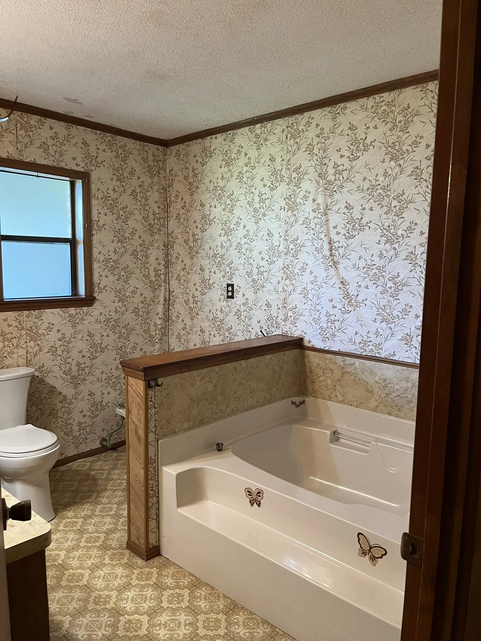 Single Family Residence For Sale in Washington (TX) County , 6303 Greenvine Road, Brenham, Texas 77833, 2 Bedroom, 3 Bathroom, 1 Garage spaces, 2,442 Sqft, built in 1984, mls#21343437, Real Estate Agent in Brenham, Homes For Sale in Washington (TX) county, Homes For Sale in Brenham, Realtor in Brenham Texas, Real Estate Brokerage Independent Realty Texas, Luminita Cordes Realtor
