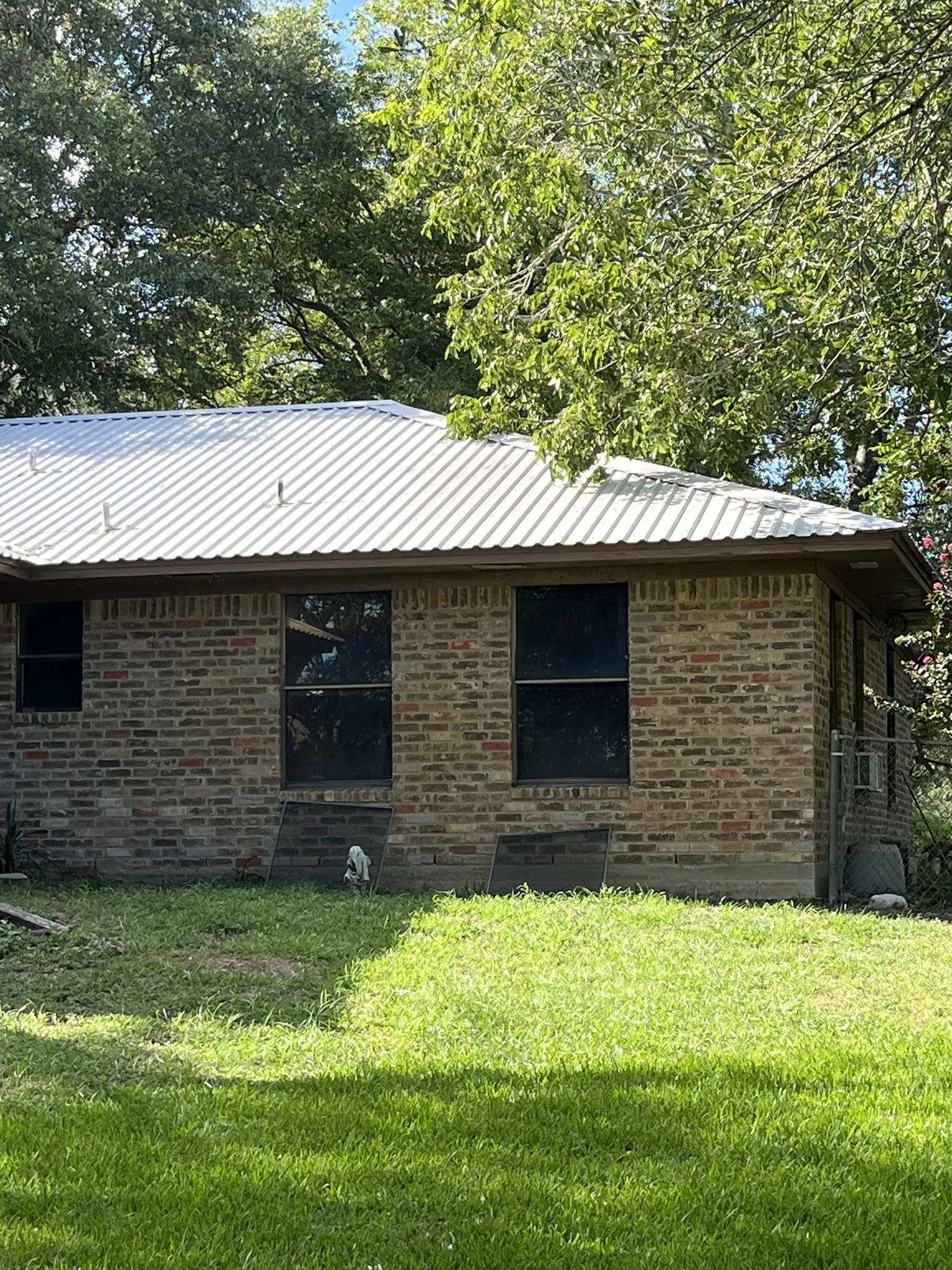 Single Family Residence For Sale in Washington (TX) County , 6303 Greenvine Road, Brenham, Texas 77833, 2 Bedroom, 3 Bathroom, 1 Garage spaces, 2,442 Sqft, built in 1984, mls#21343437, Real Estate Agent in Brenham, Homes For Sale in Washington (TX) county, Homes For Sale in Brenham, Realtor in Brenham Texas, Real Estate Brokerage Independent Realty Texas, Luminita Cordes Realtor
