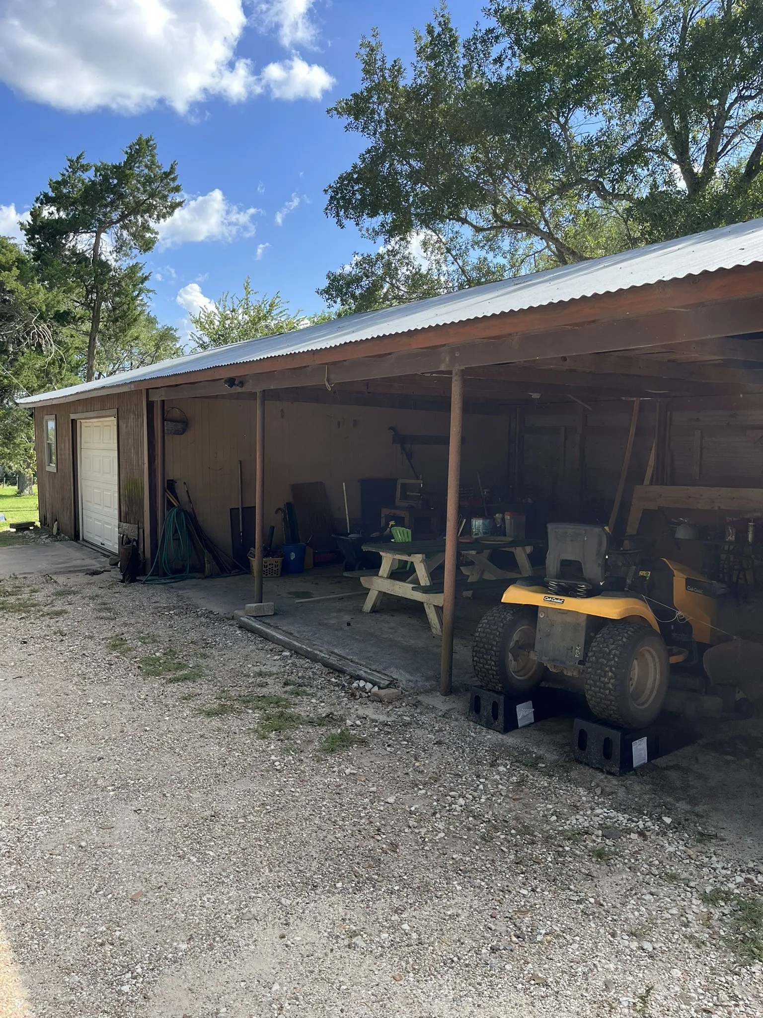 Single Family Residence For Sale in Washington (TX) County , 6303 Greenvine Road, Brenham, Texas 77833, 2 Bedroom, 3 Bathroom, 1 Garage spaces, 2,442 Sqft, built in 1984, mls#21343437, Real Estate Agent in Brenham, Homes For Sale in Washington (TX) county, Homes For Sale in Brenham, Realtor in Brenham Texas, Real Estate Brokerage Independent Realty Texas, Luminita Cordes Realtor