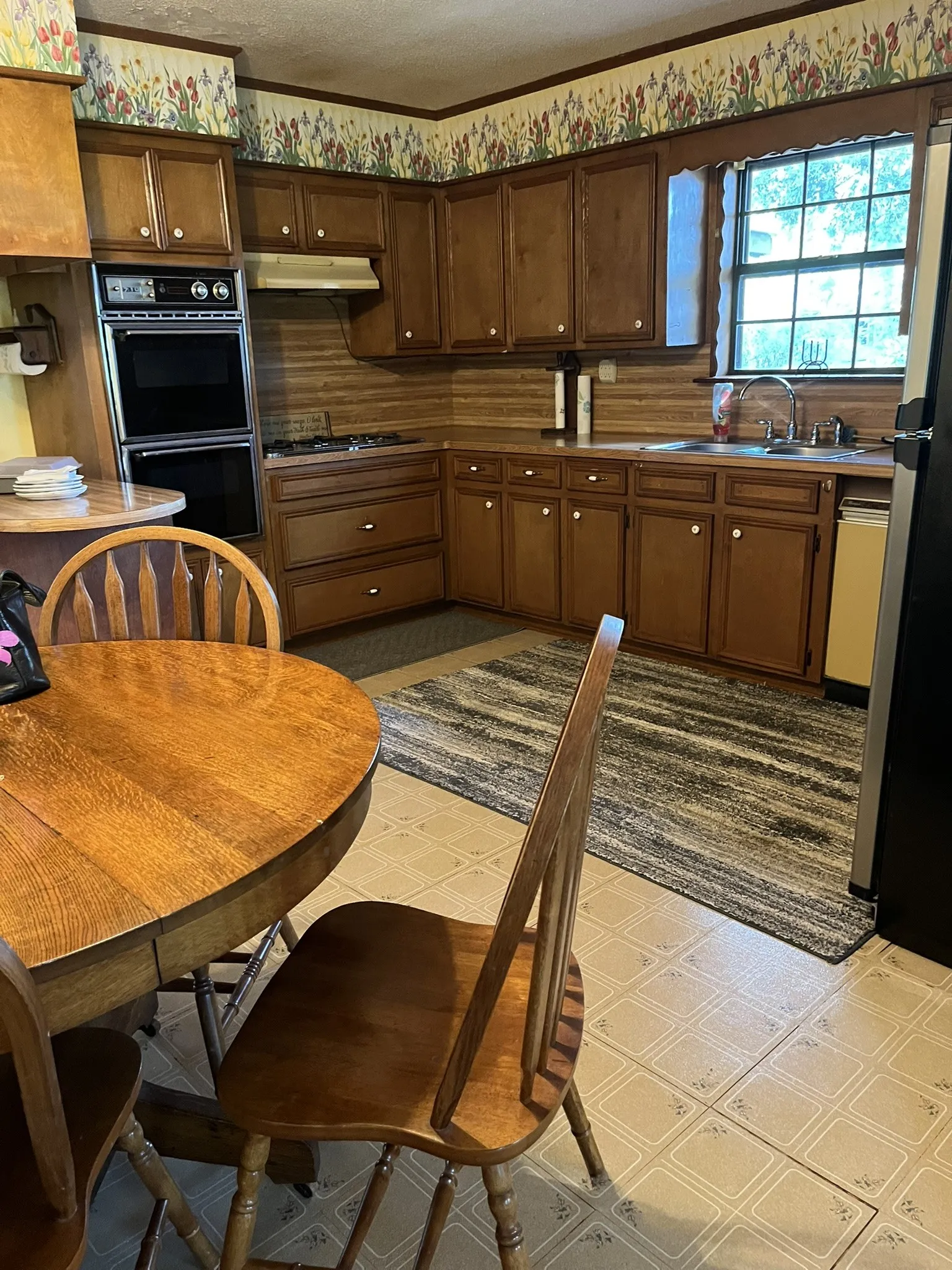 Single Family Residence For Sale in Washington (TX) County , 6303 Greenvine Road, Brenham, Texas 77833, 2 Bedroom, 3 Bathroom, 1 Garage spaces, 2,442 Sqft, built in 1984, mls#21343437, Real Estate Agent in Brenham, Homes For Sale in Washington (TX) county, Homes For Sale in Brenham, Realtor in Brenham Texas, Real Estate Brokerage Independent Realty Texas, Luminita Cordes Realtor