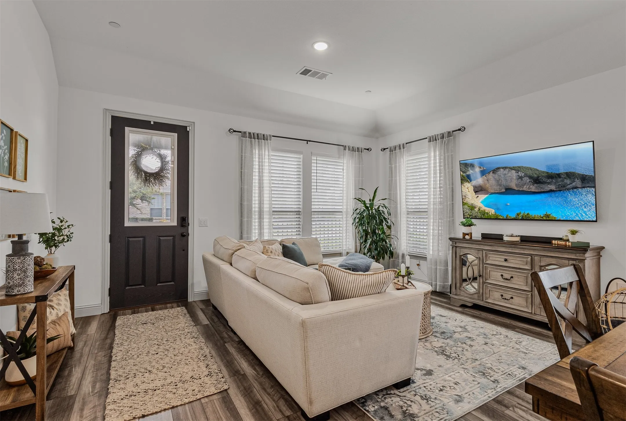 Living room of 1005 4th St, Argyle, TX in Harvest in Denton County, Texas
