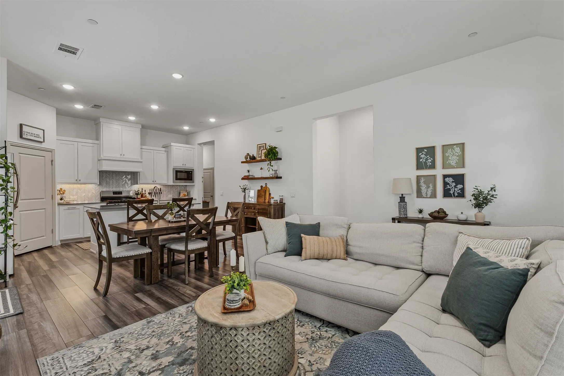 Beautiful open living room of 1005 4th St, Argyle, TX in Harvest in Denton County, Texas