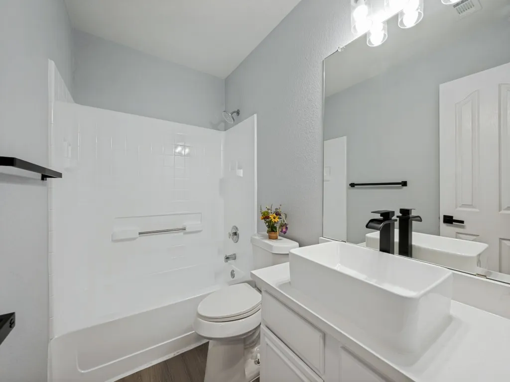 Single Family Residence For Sale in Tarrant County , 3000 Gentilly Lane, Fort Worth, Texas 76123, 3 Bedroom, 2 Bathroom, 2 Garage spaces, 1,935 Sqft, built in 2002, mls#21343728, Real Estate Agent in Fort Worth, Homes For Sale in Tarrant county, Homes For Sale in Fort Worth, Realtor in Fort Worth Texas, Real Estate Brokerage Independent Realty Texas, Luminita Cordes Realtor
