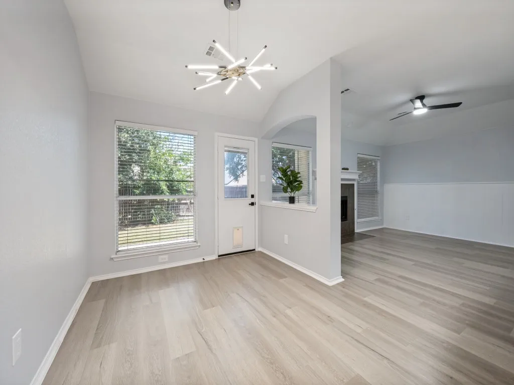 Single Family Residence For Sale in Tarrant County , 3000 Gentilly Lane, Fort Worth, Texas 76123, 3 Bedroom, 2 Bathroom, 2 Garage spaces, 1,935 Sqft, built in 2002, mls#21343728, Real Estate Agent in Fort Worth, Homes For Sale in Tarrant county, Homes For Sale in Fort Worth, Realtor in Fort Worth Texas, Real Estate Brokerage Independent Realty Texas, Luminita Cordes Realtor