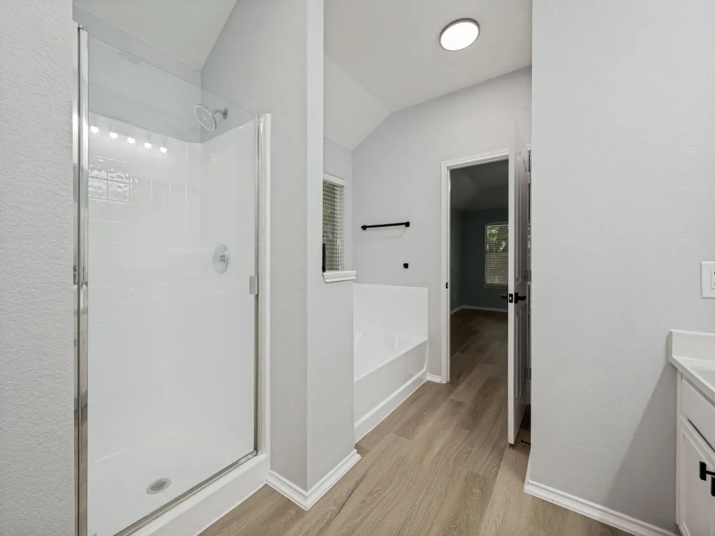 Single Family Residence For Sale in Tarrant County , 3000 Gentilly Lane, Fort Worth, Texas 76123, 3 Bedroom, 2 Bathroom, 2 Garage spaces, 1,935 Sqft, built in 2002, mls#21343728, Real Estate Agent in Fort Worth, Homes For Sale in Tarrant county, Homes For Sale in Fort Worth, Realtor in Fort Worth Texas, Real Estate Brokerage Independent Realty Texas, Luminita Cordes Realtor