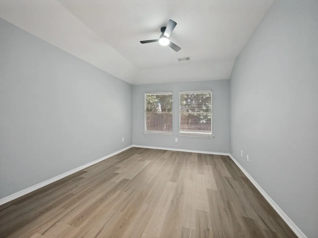 Single Family Residence For Sale in Tarrant County , 3000 Gentilly Lane, Fort Worth, Texas 76123, 3 Bedroom, 2 Bathroom, 2 Garage spaces, 1,935 Sqft, built in 2002, mls#21343728, Real Estate Agent in Fort Worth, Homes For Sale in Tarrant county, Homes For Sale in Fort Worth, Realtor in Fort Worth Texas, Real Estate Brokerage Independent Realty Texas, Luminita Cordes Realtor
