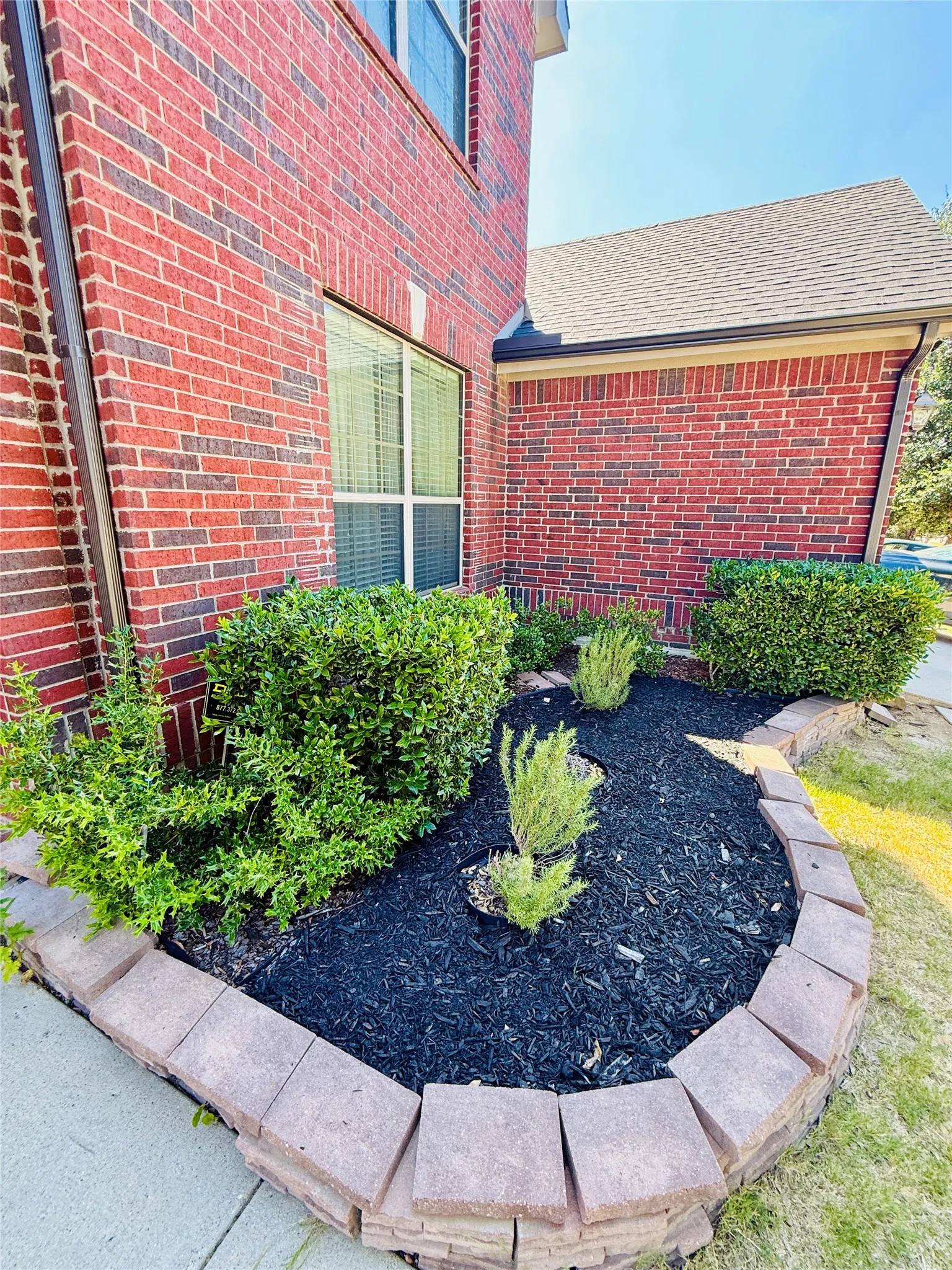 Single Family Residence For Sale in Tarrant County , 8132 Guadalupe Road, Arlington, Texas 76002, 4 Bedroom, 3 Bathroom, 2 Garage spaces, 3,134 Sqft, built in 2010, mls#21338664, Real Estate Agent in Arlington, Homes For Sale in Tarrant county, Homes For Sale in Arlington, Realtor in Arlington Texas, Real Estate Brokerage Independent Realty Texas, Luminita Cordes Realtor