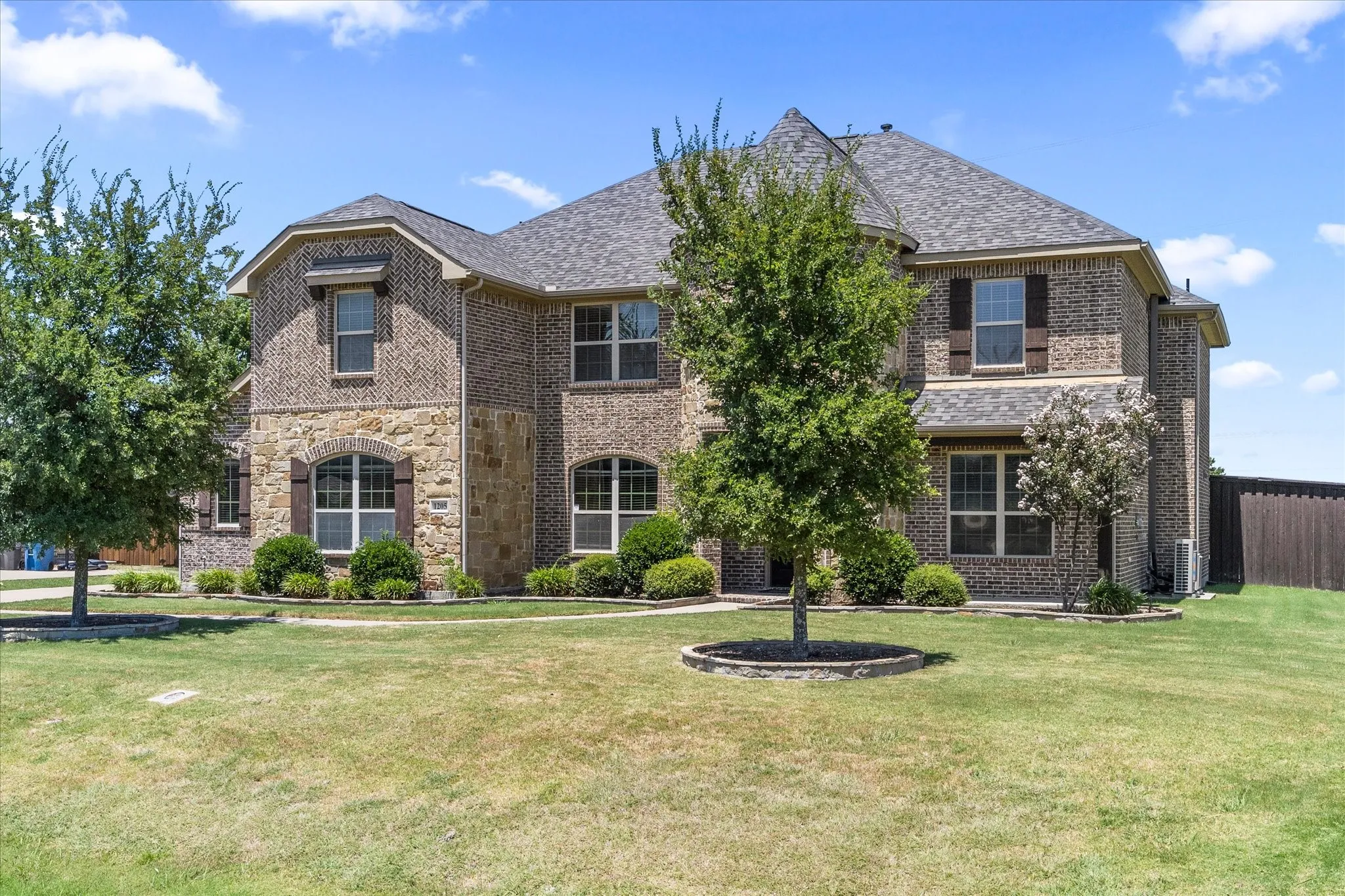 Single Family Residence For Sale in Collin County , 1205 Braddock Way, Wylie, Texas 75098, 5 Bedroom, 4 Bathroom, 3 Garage spaces, 4,098 Sqft, built in 2013, mls#21343008, Real Estate Agent in Wylie, Homes For Sale in Collin county, Homes For Sale in Wylie, Realtor in Wylie Texas, Real Estate Brokerage Independent Realty Texas, Luminita Cordes Realtor