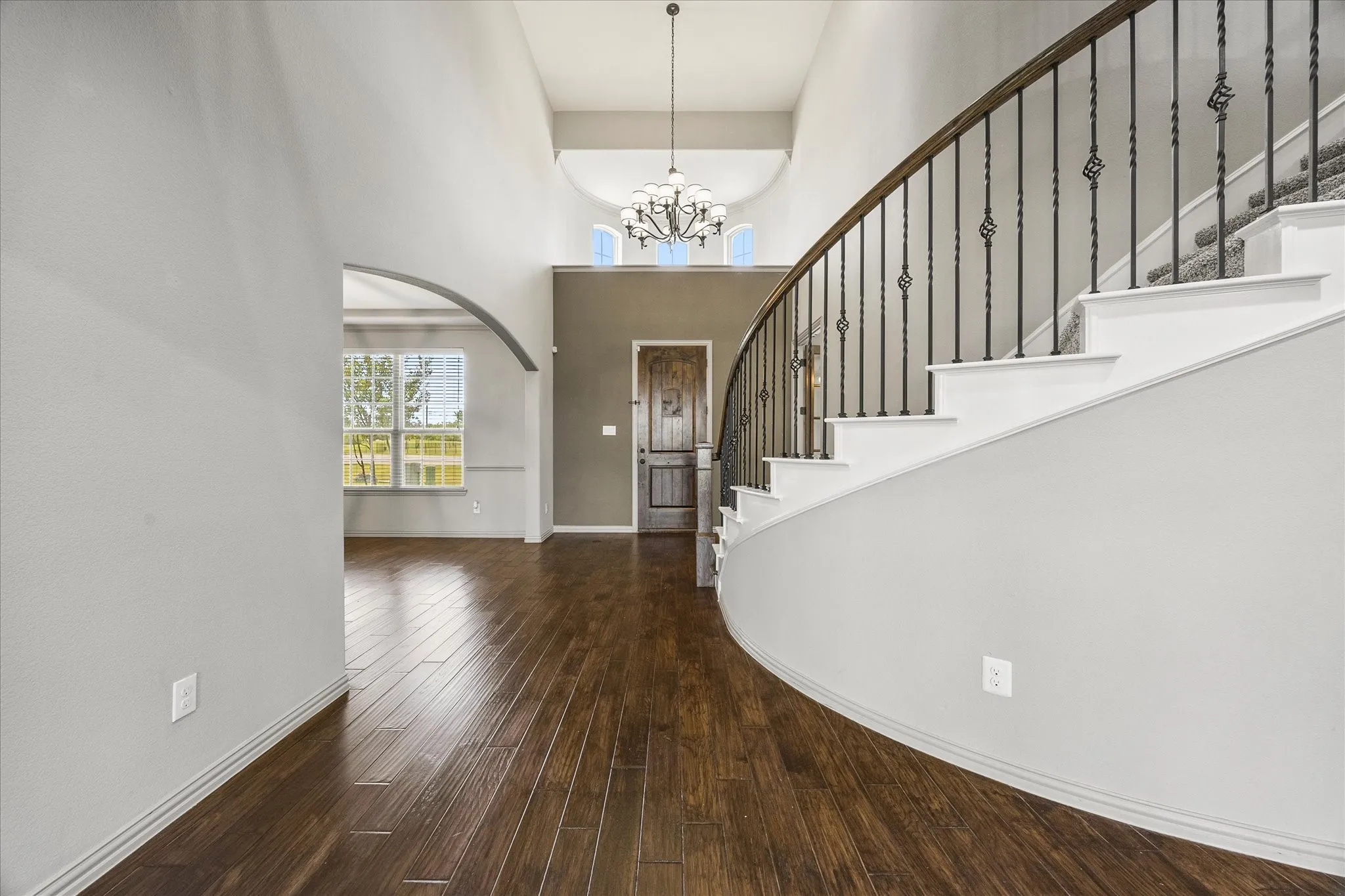 Single Family Residence For Sale in Collin County , 1205 Braddock Way, Wylie, Texas 75098, 5 Bedroom, 4 Bathroom, 3 Garage spaces, 4,098 Sqft, built in 2013, mls#21343008, Real Estate Agent in Wylie, Homes For Sale in Collin county, Homes For Sale in Wylie, Realtor in Wylie Texas, Real Estate Brokerage Independent Realty Texas, Luminita Cordes Realtor