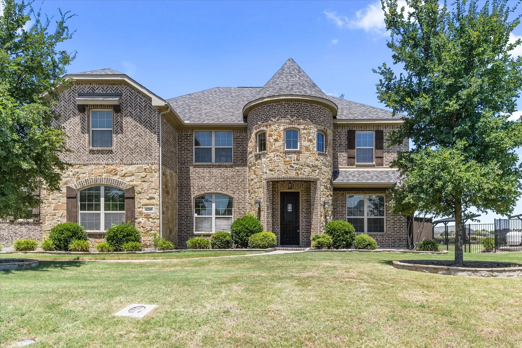 Single Family Residence For Sale in Collin County , 1205 Braddock Way, Wylie, Texas 75098, 5 Bedroom, 4 Bathroom, 3 Garage spaces, 4,098 Sqft, built in 2013, mls#21343008, Real Estate Agent in Wylie, Homes For Sale in Collin county, Homes For Sale in Wylie, Realtor in Wylie Texas, Real Estate Brokerage Independent Realty Texas, Luminita Cordes Realtor