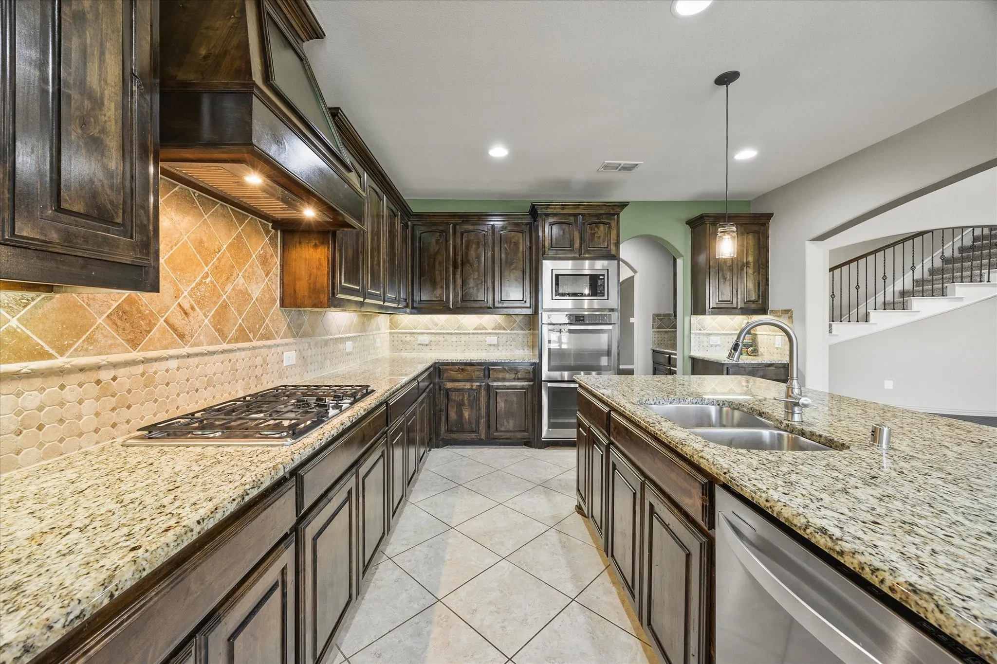 Single Family Residence For Sale in Collin County , 1205 Braddock Way, Wylie, Texas 75098, 5 Bedroom, 4 Bathroom, 3 Garage spaces, 4,098 Sqft, built in 2013, mls#21343008, Real Estate Agent in Wylie, Homes For Sale in Collin county, Homes For Sale in Wylie, Realtor in Wylie Texas, Real Estate Brokerage Independent Realty Texas, Luminita Cordes Realtor