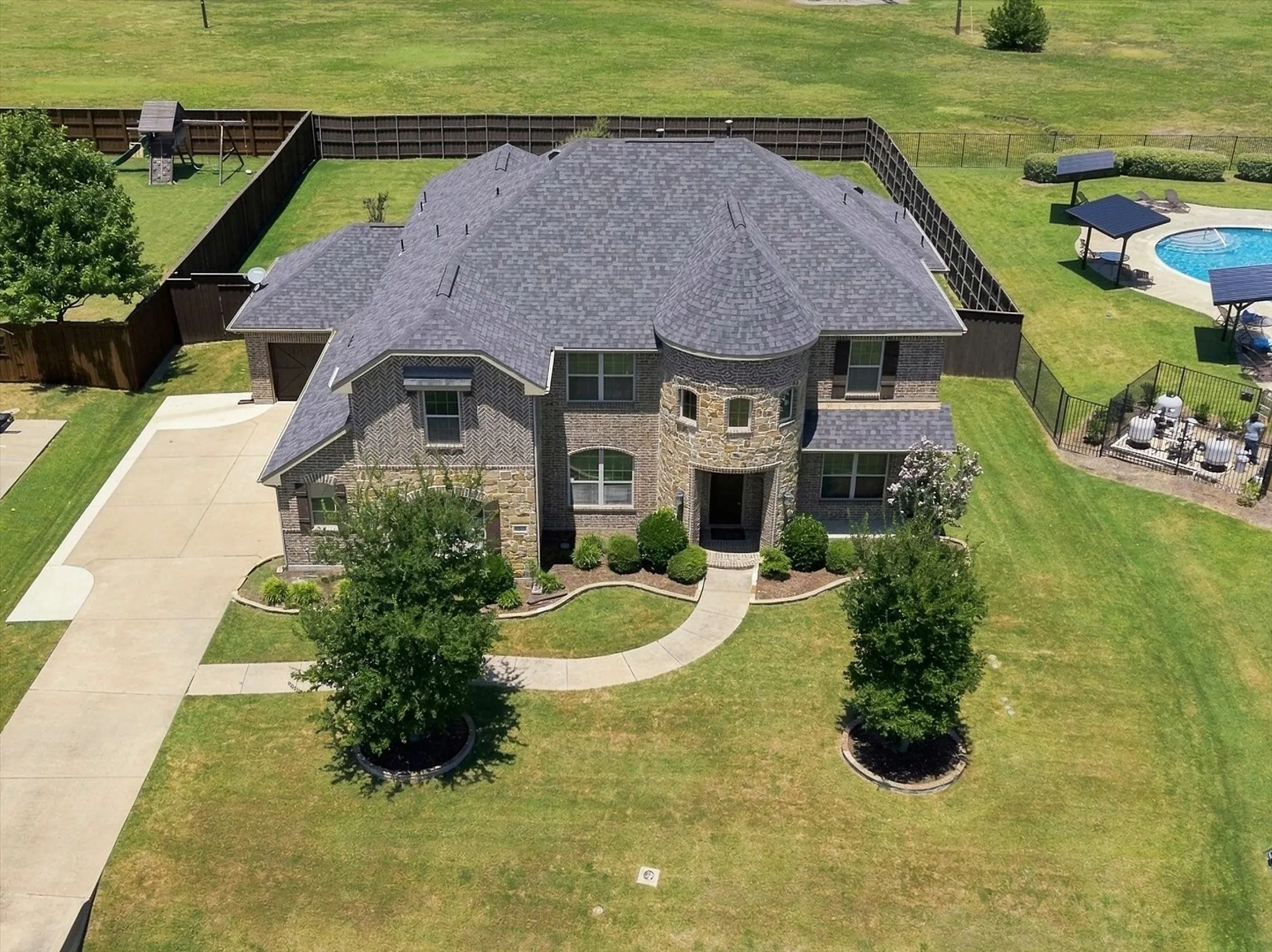 Single Family Residence For Sale in Collin County , 1205 Braddock Way, Wylie, Texas 75098, 5 Bedroom, 4 Bathroom, 3 Garage spaces, 4,098 Sqft, built in 2013, mls#21343008, Real Estate Agent in Wylie, Homes For Sale in Collin county, Homes For Sale in Wylie, Realtor in Wylie Texas, Real Estate Brokerage Independent Realty Texas, Luminita Cordes Realtor